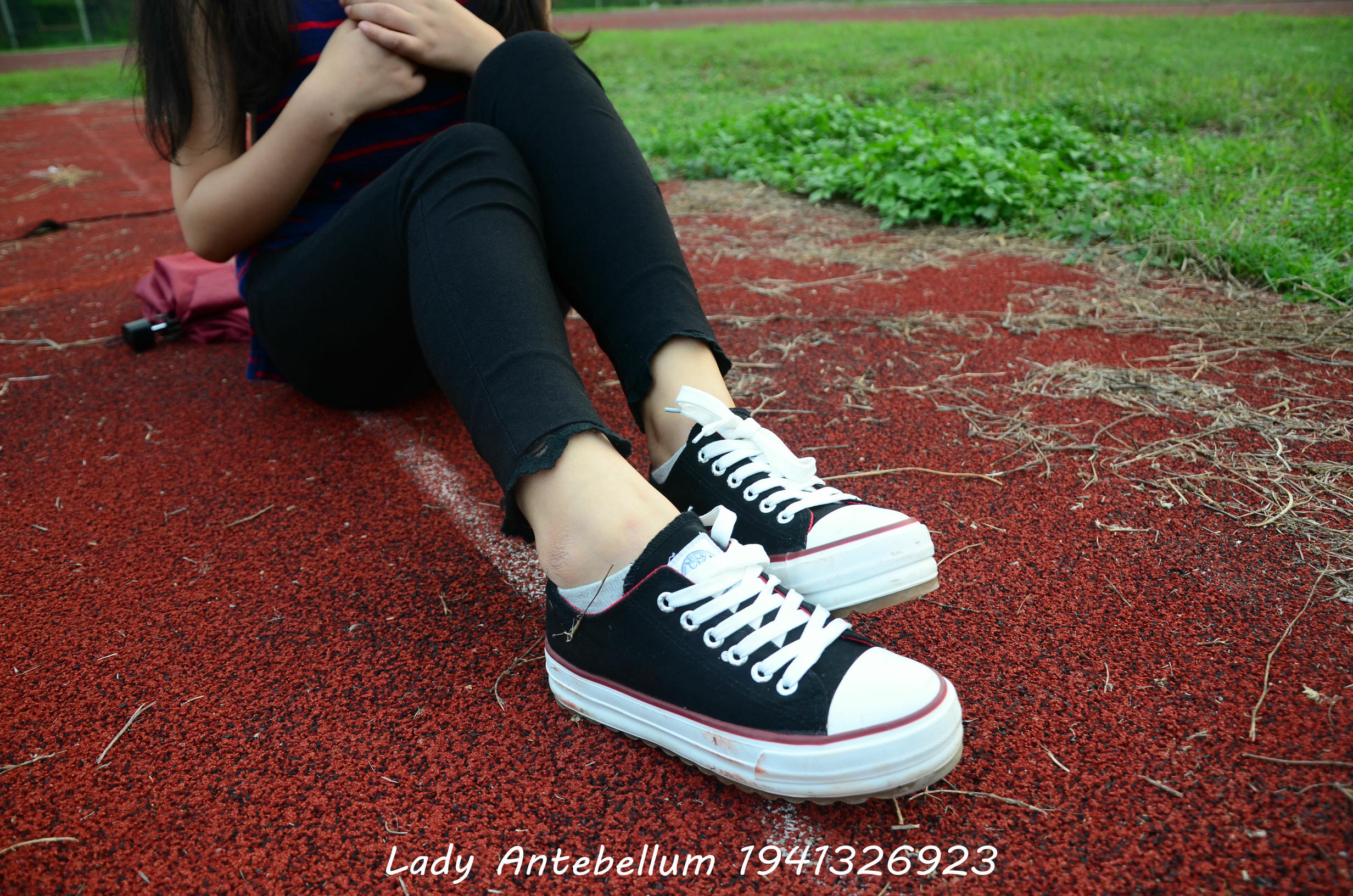 [战前女神] 恋足美腿棉袜女神级摄影套图 041 [92P-199MB]_第1集