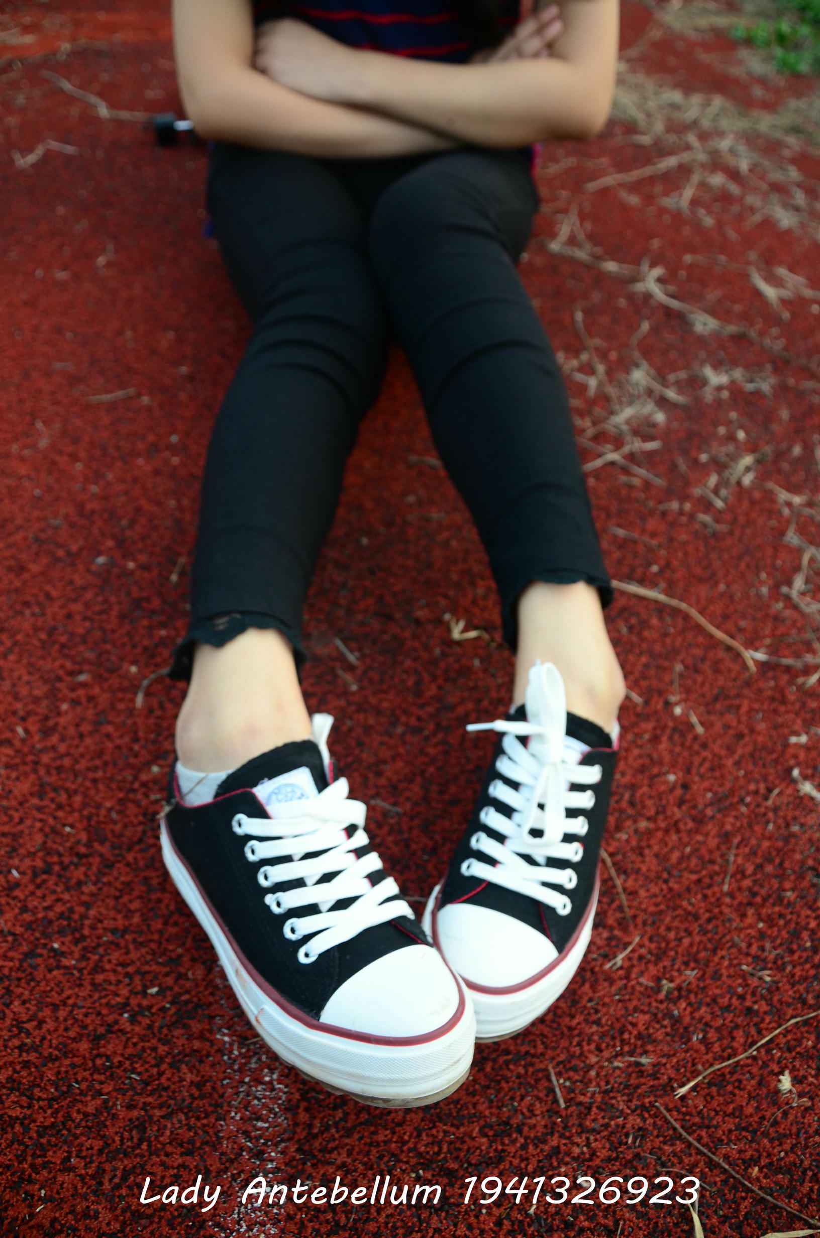 [战前女神] 恋足美腿棉袜女神级摄影套图 041 [92P-199MB]_第1集