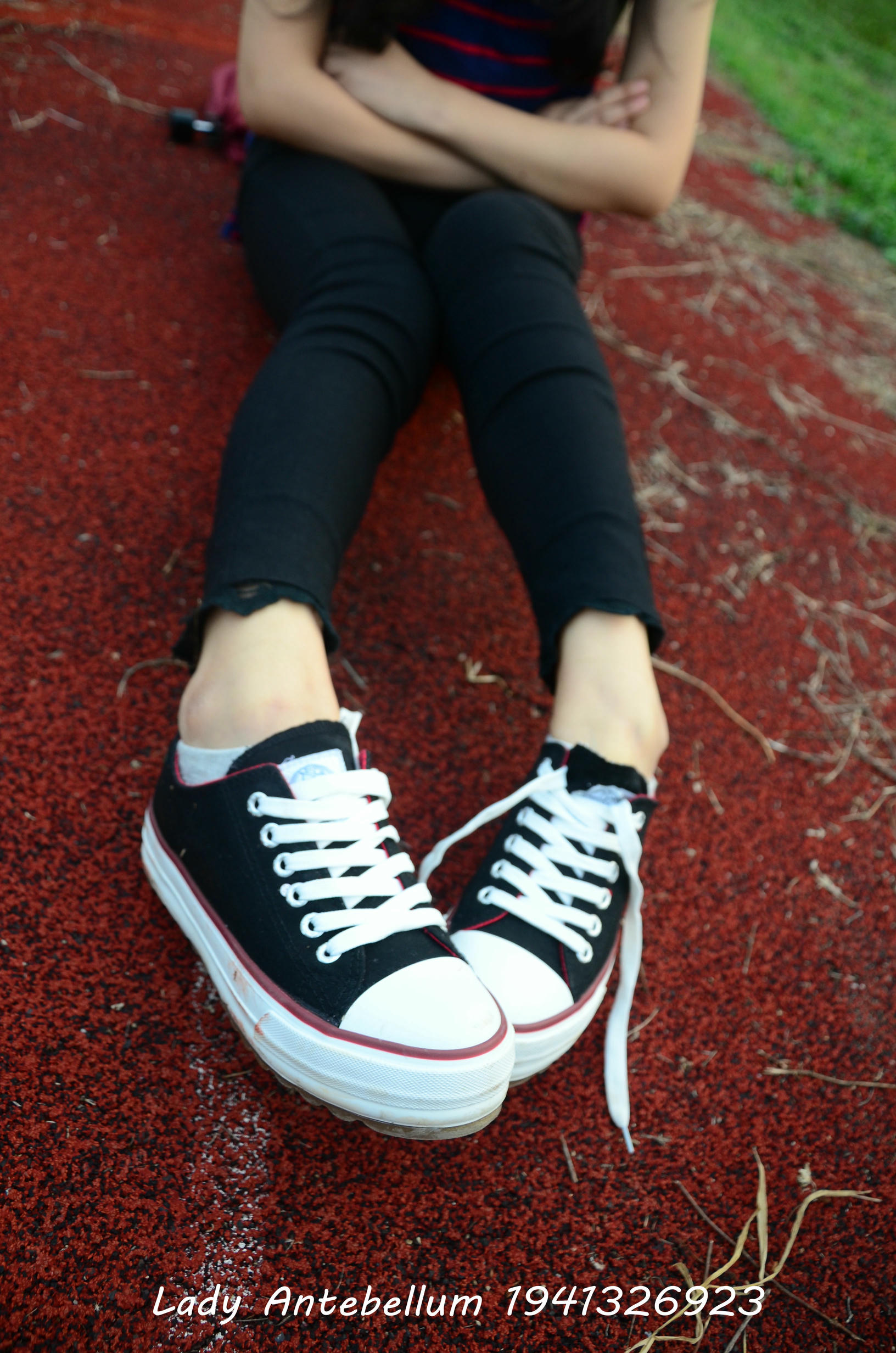 [战前女神] 恋足美腿棉袜女神级摄影套图 041 [92P-199MB]_第1集