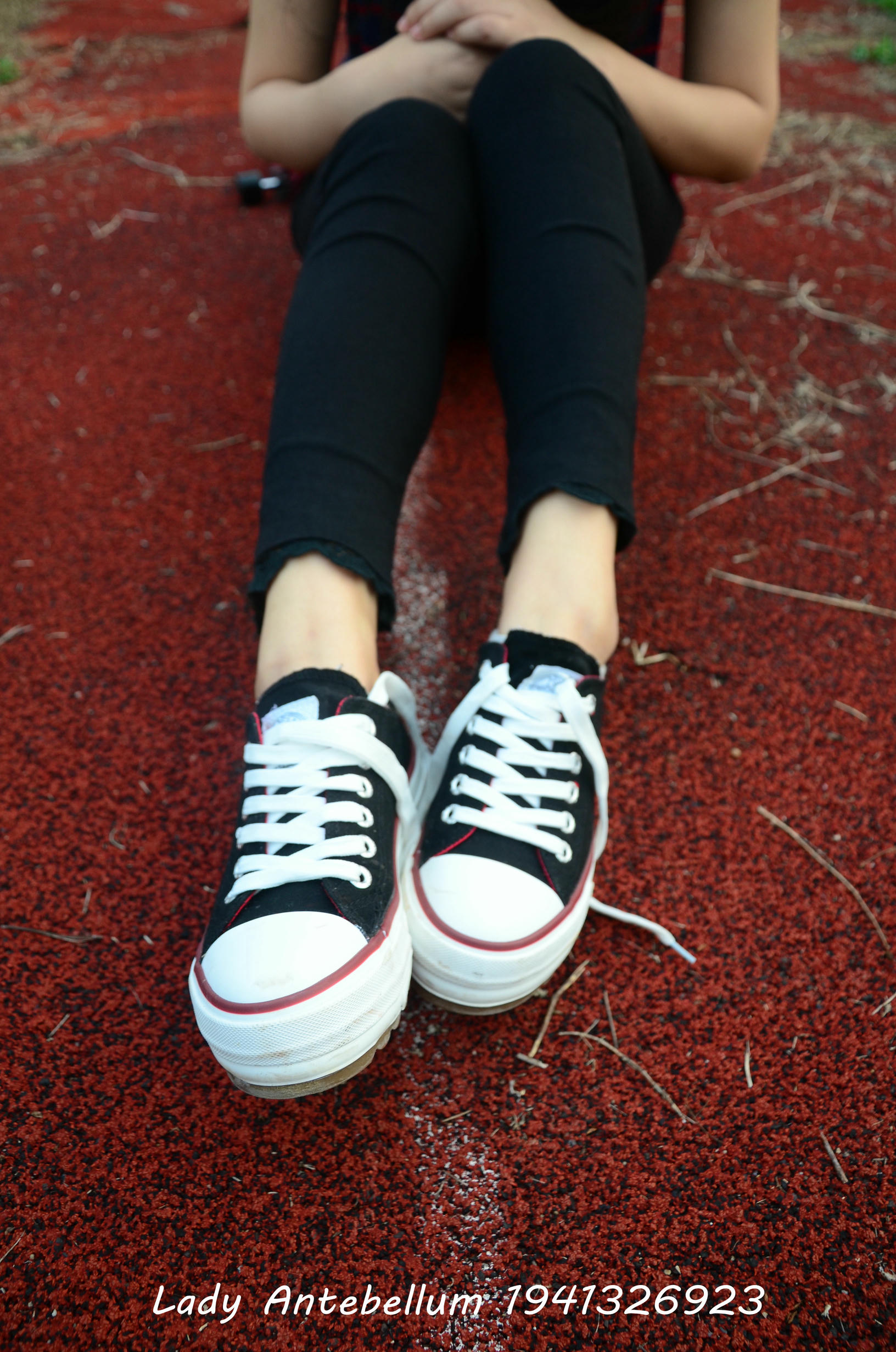 [战前女神] 恋足美腿棉袜女神级摄影套图 041 [92P-199MB]_第2集