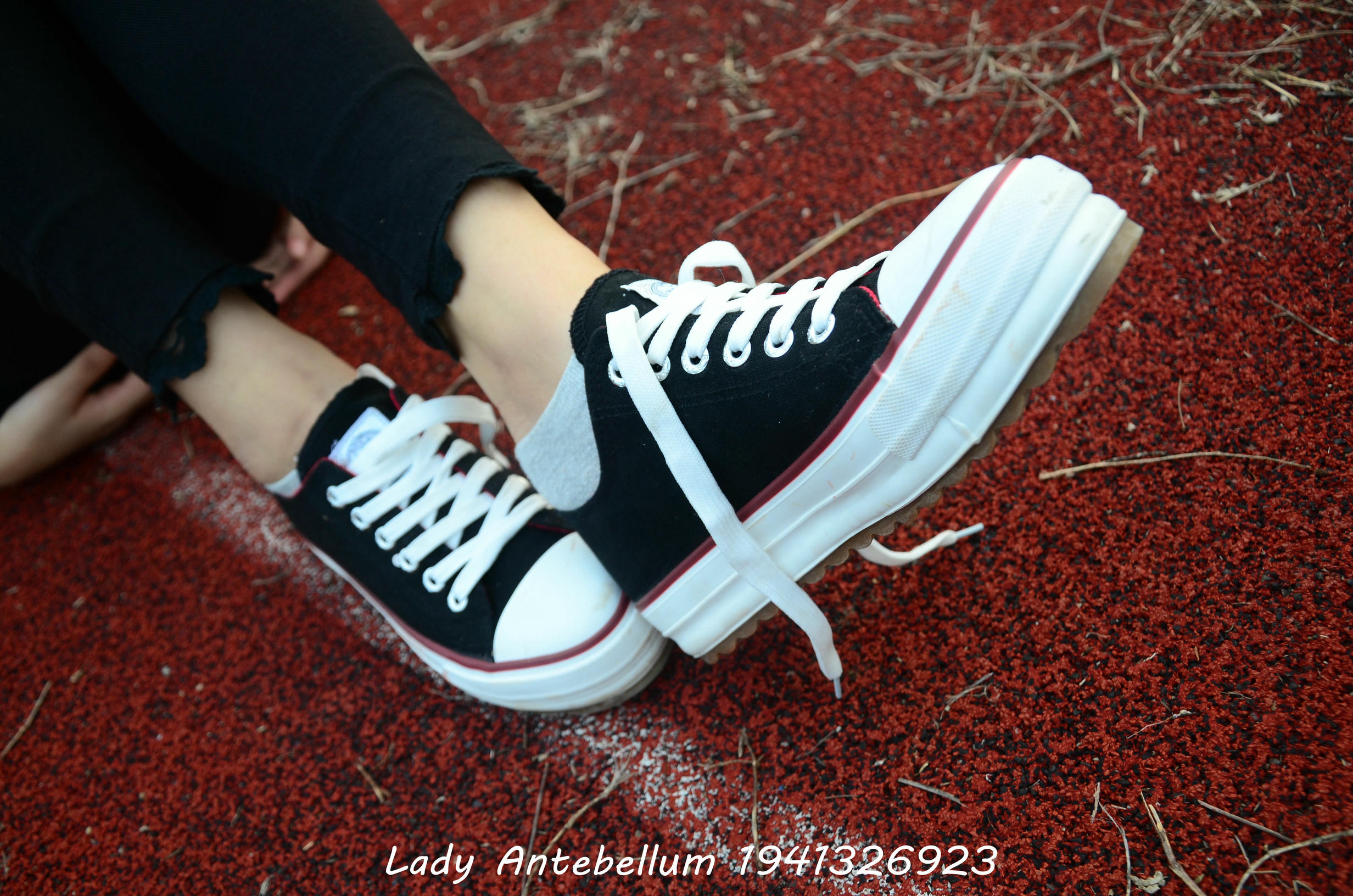 [战前女神] 恋足美腿棉袜女神级摄影套图 041 [92P-199MB]_第2集