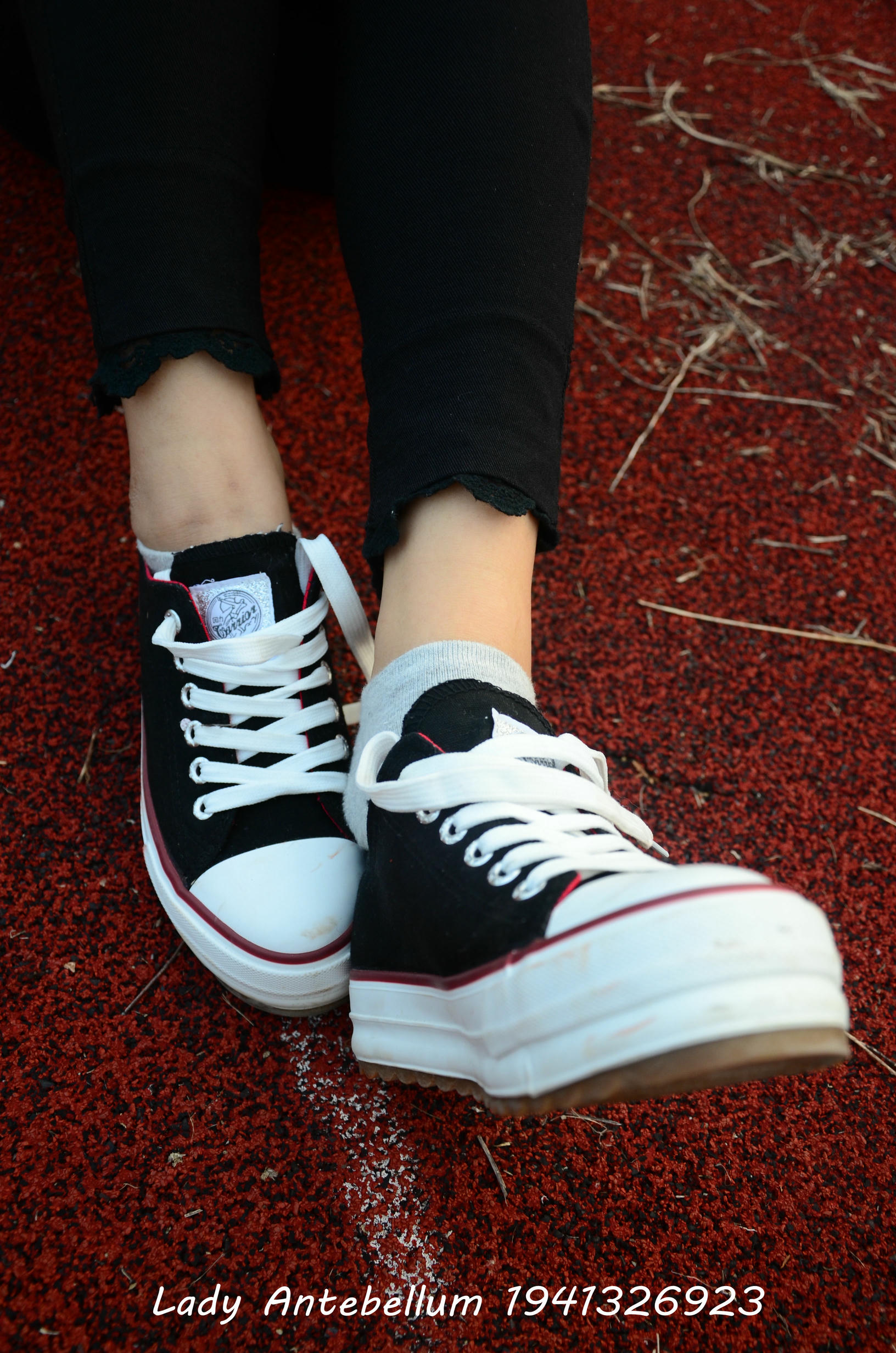 [战前女神] 恋足美腿棉袜女神级摄影套图 041 [92P-199MB]_第2集