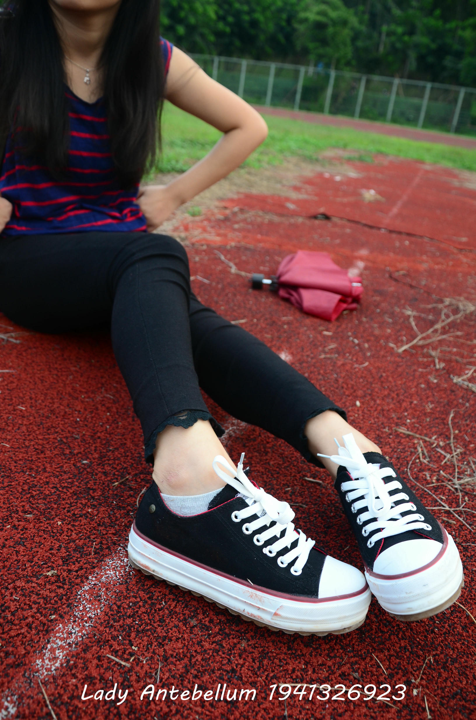 [战前女神] 恋足美腿棉袜女神级摄影套图 041 [92P-199MB]_第1集