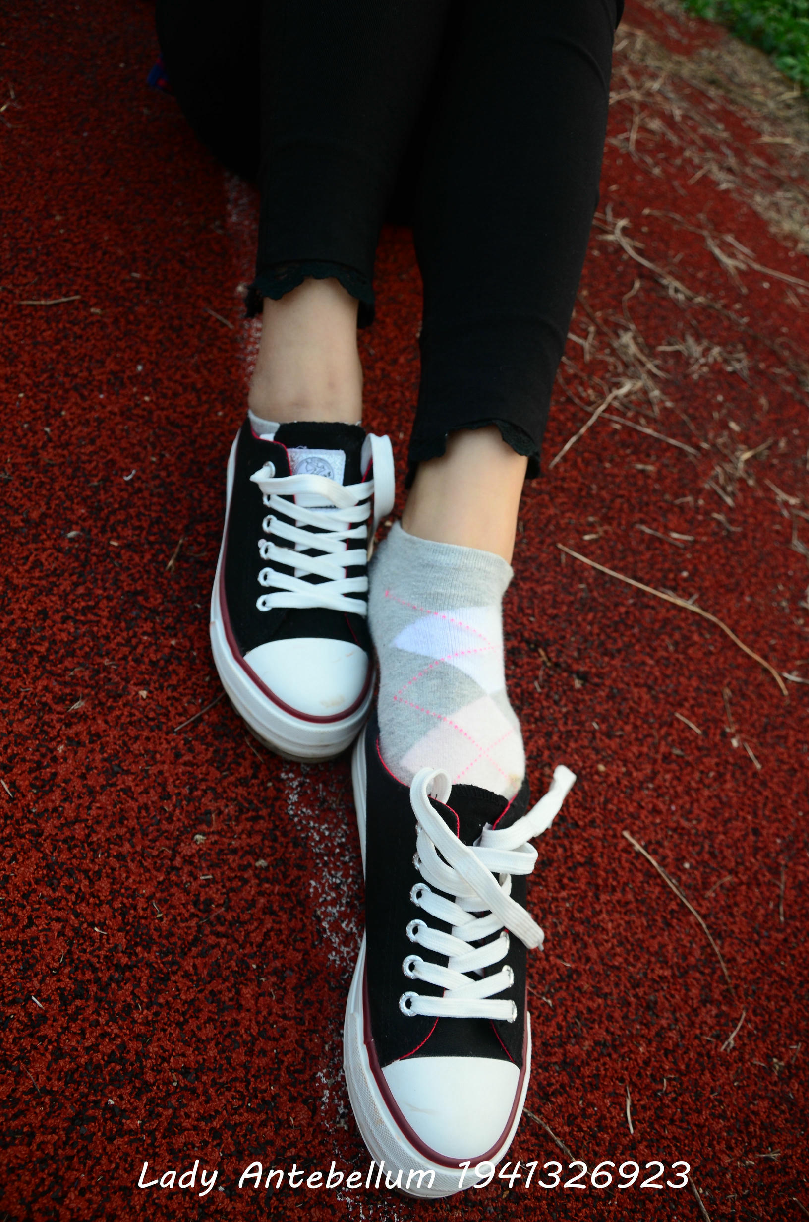 [战前女神] 恋足美腿棉袜女神级摄影套图 041 [92P-199MB]_第2集