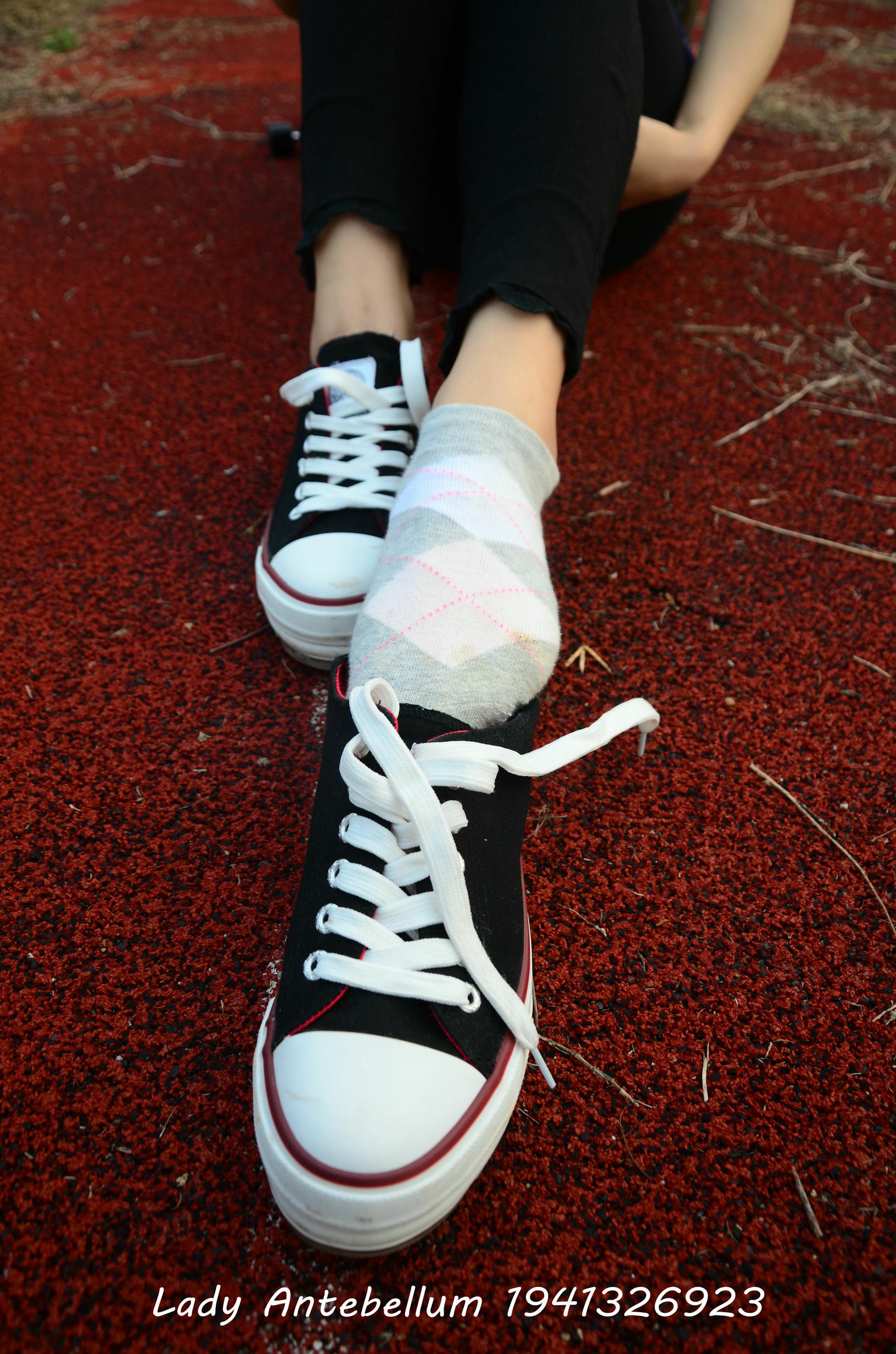 [战前女神] 恋足美腿棉袜女神级摄影套图 041 [92P-199MB]_第2集