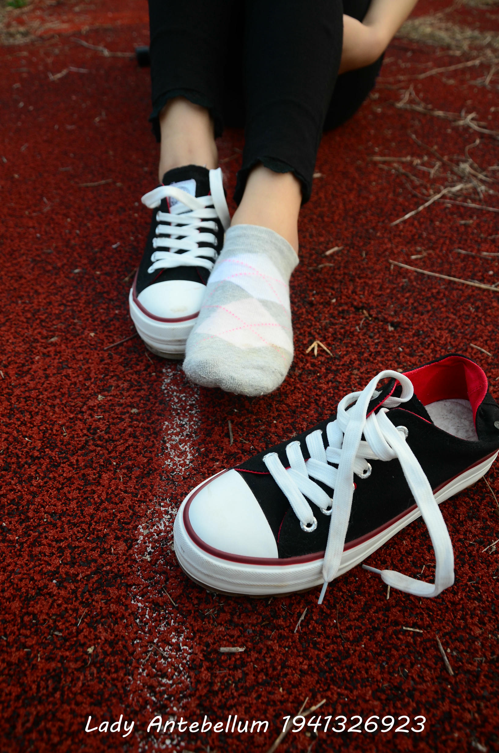 [战前女神] 恋足美腿棉袜女神级摄影套图 041 [92P-199MB]_第2集