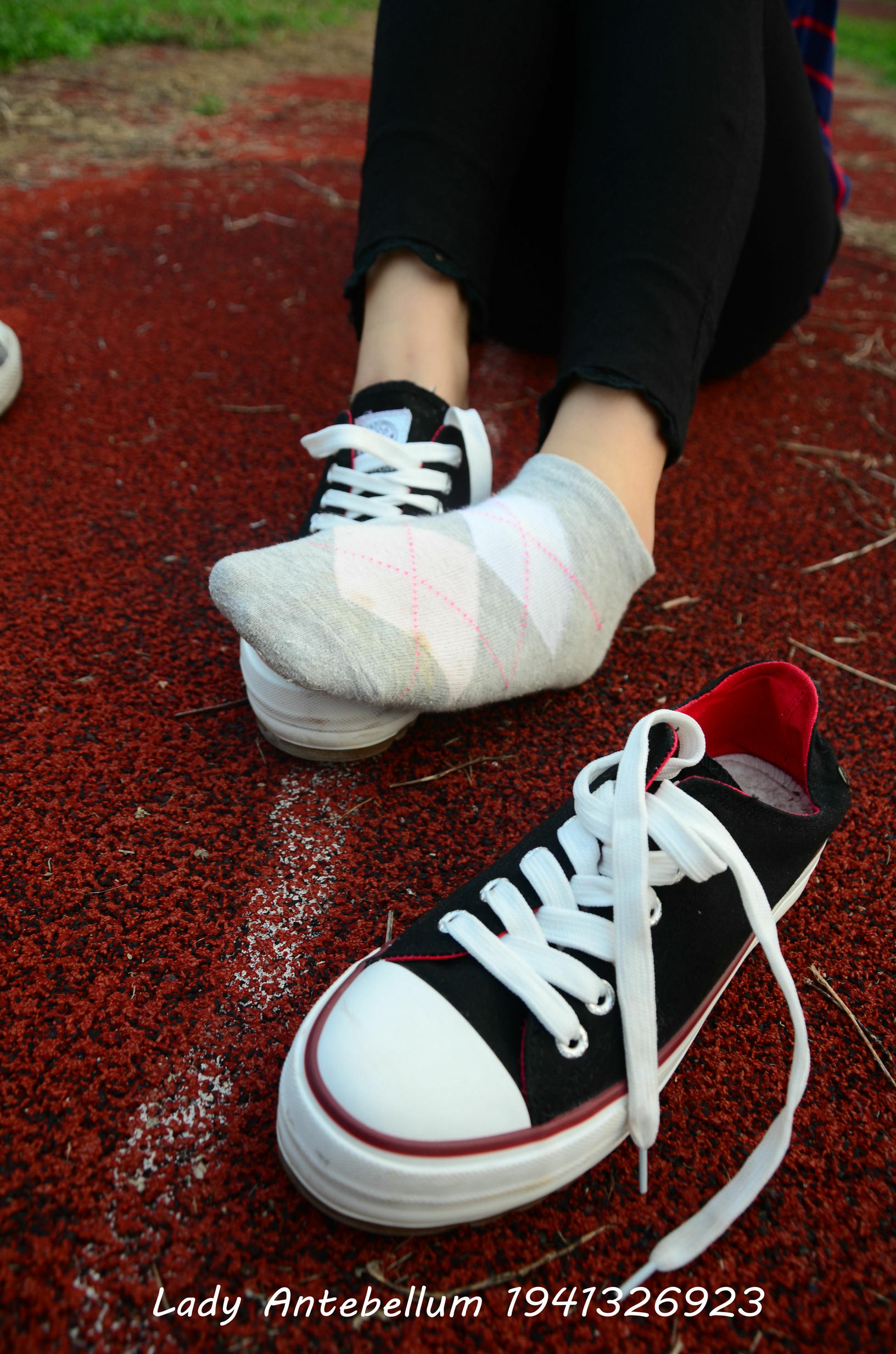 [战前女神] 恋足美腿棉袜女神级摄影套图 041 [92P-199MB]_第2集