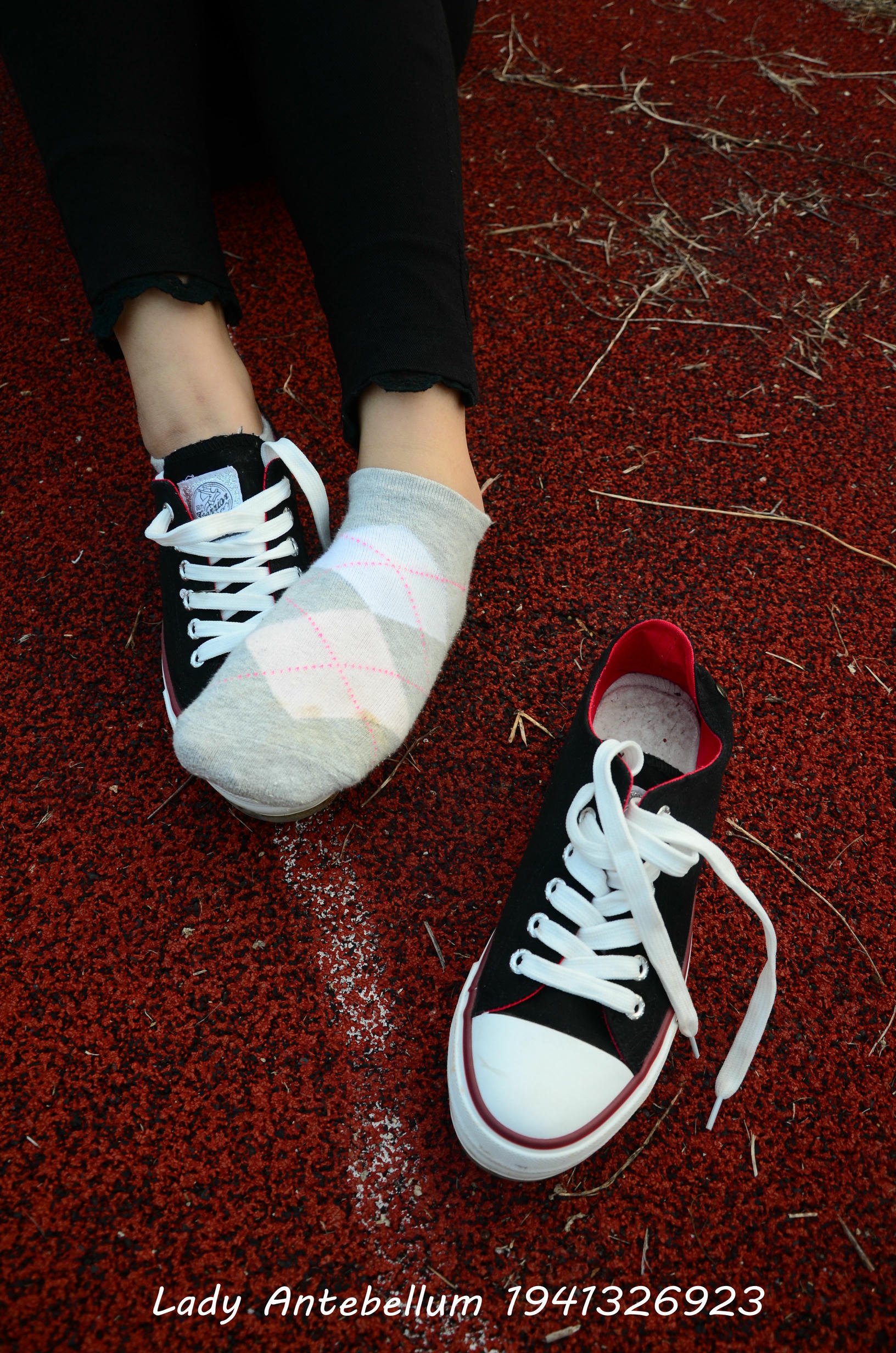 [战前女神] 恋足美腿棉袜女神级摄影套图 041 [92P-199MB]_第2集