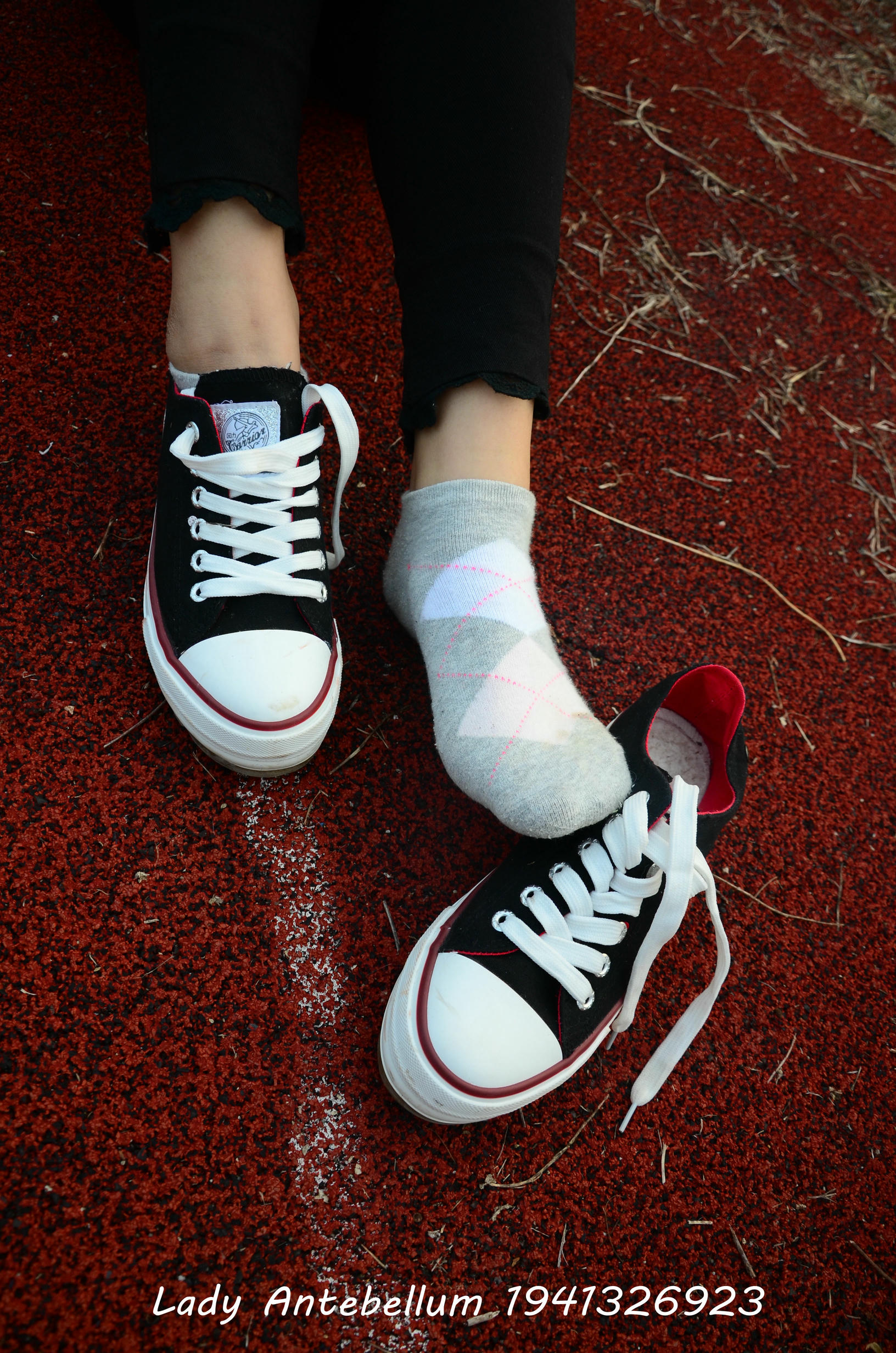 [战前女神] 恋足美腿棉袜女神级摄影套图 041 [92P-199MB]_第2集