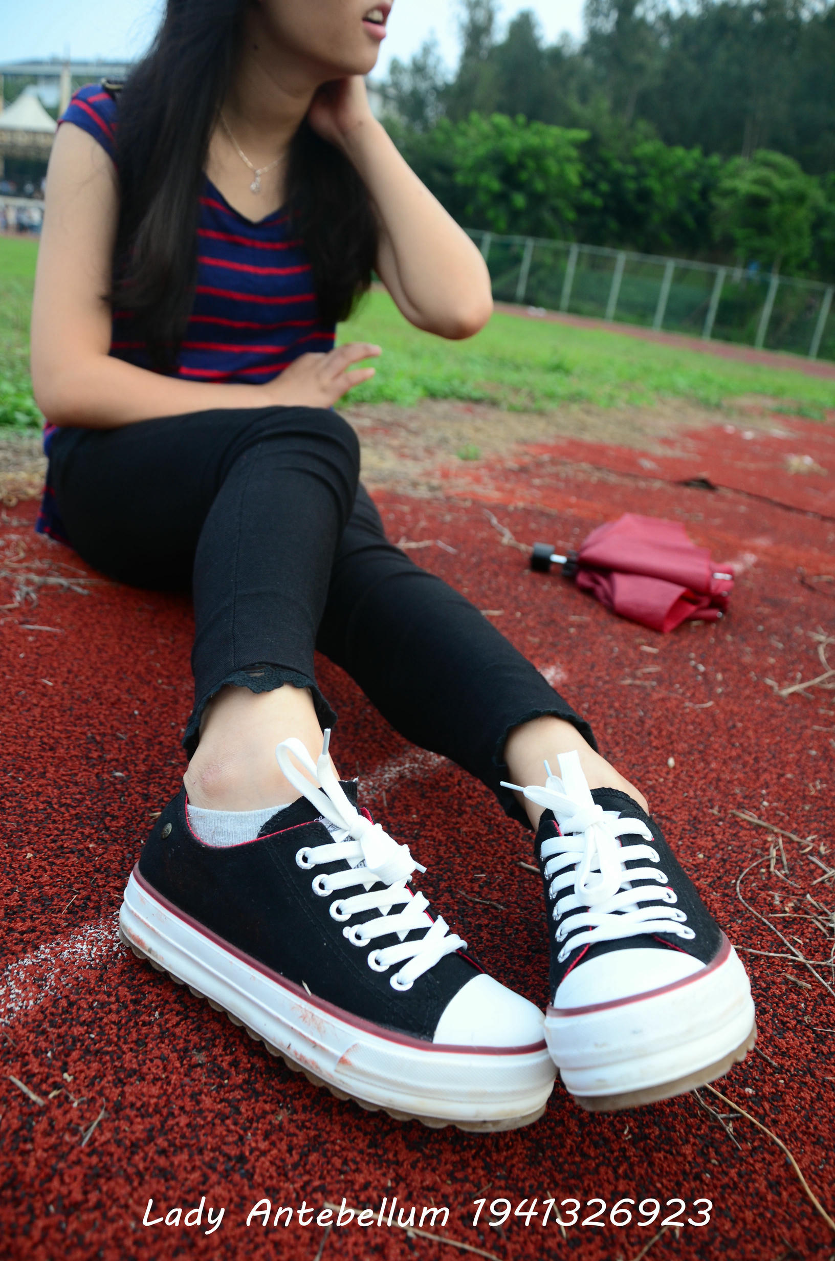 [战前女神] 恋足美腿棉袜女神级摄影套图 041 [92P-199MB]_第1集