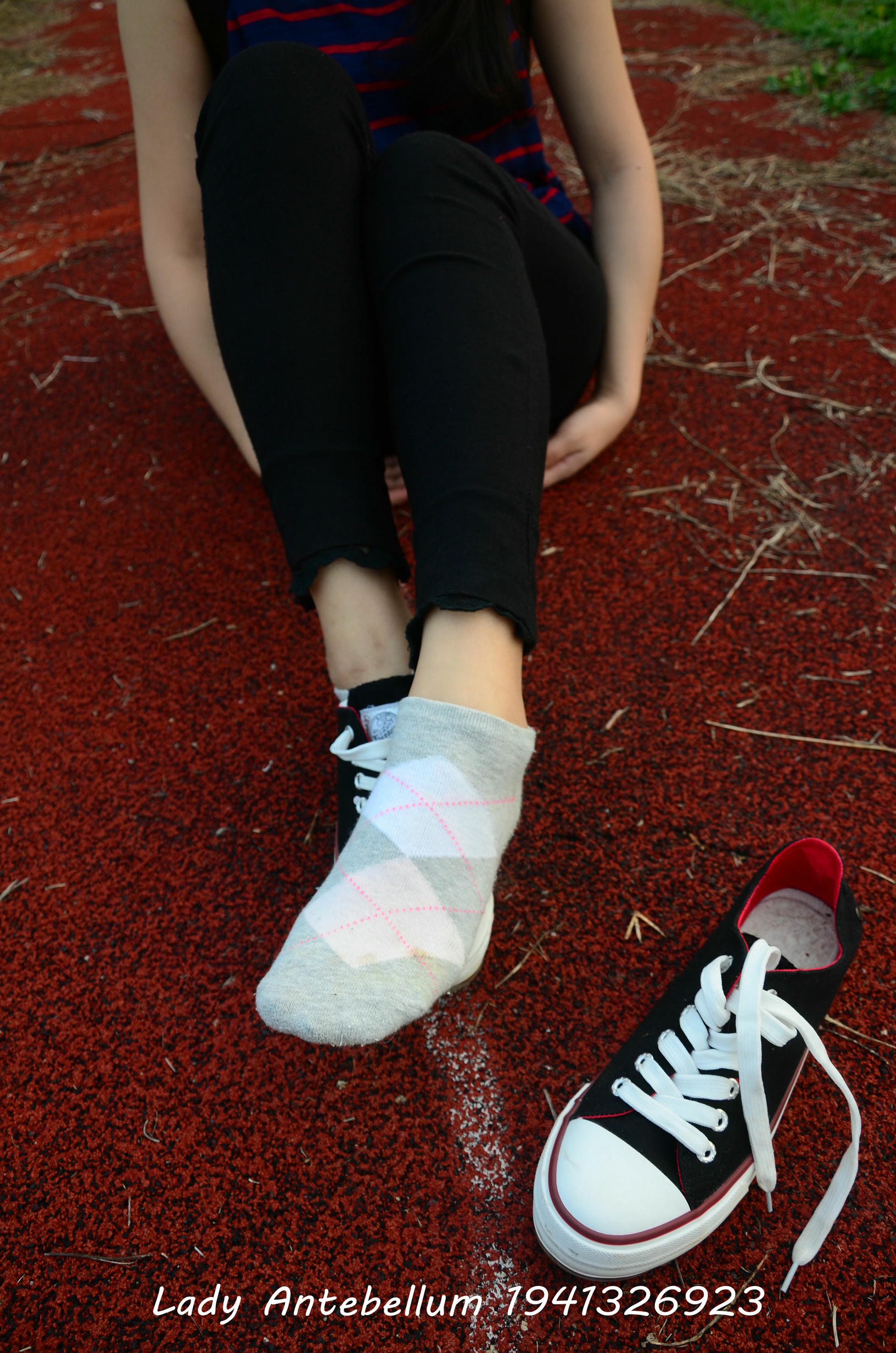 [战前女神] 恋足美腿棉袜女神级摄影套图 041 [92P-199MB]_第3集