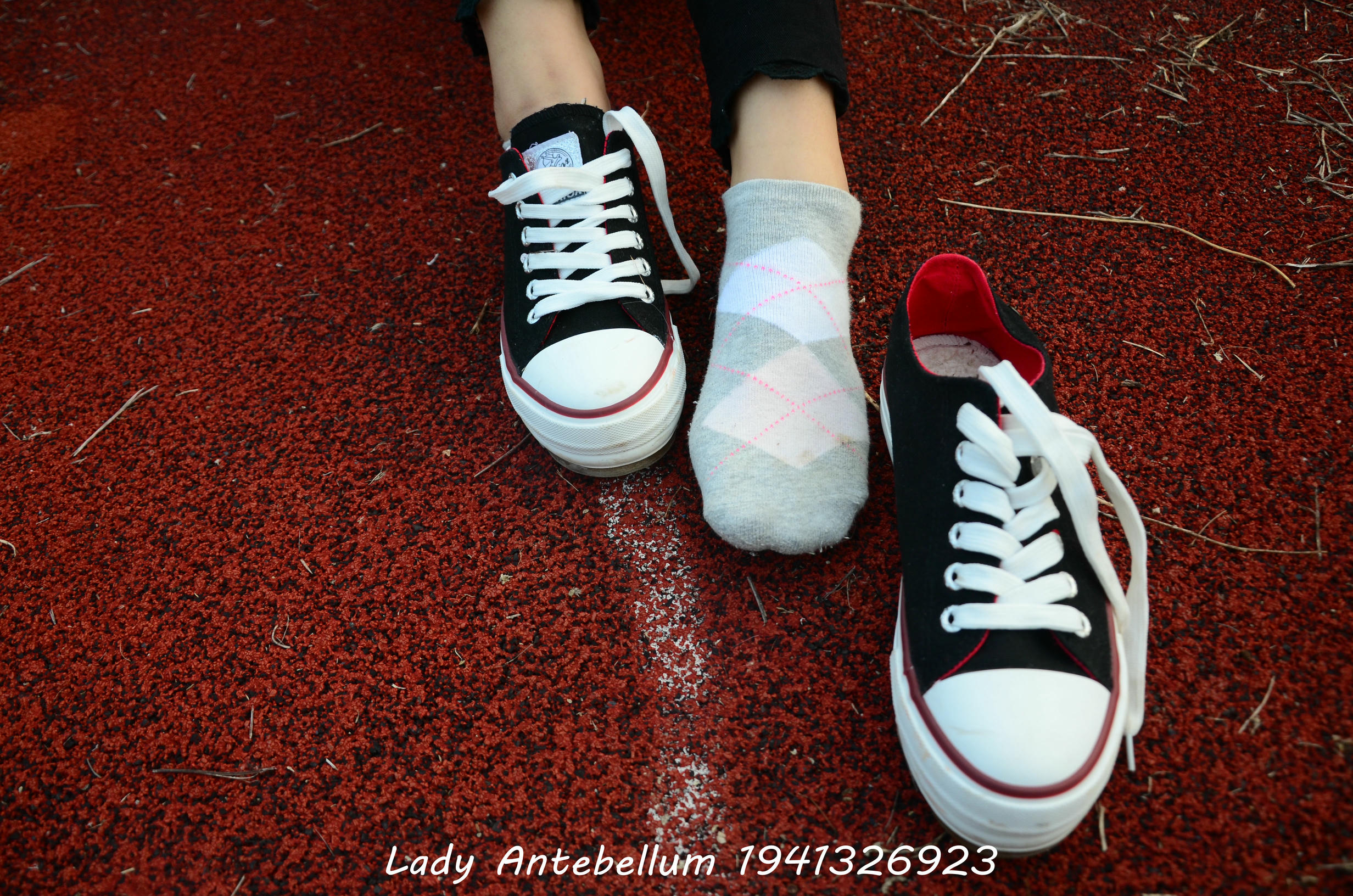 [战前女神] 恋足美腿棉袜女神级摄影套图 041 [92P-199MB]_第3集