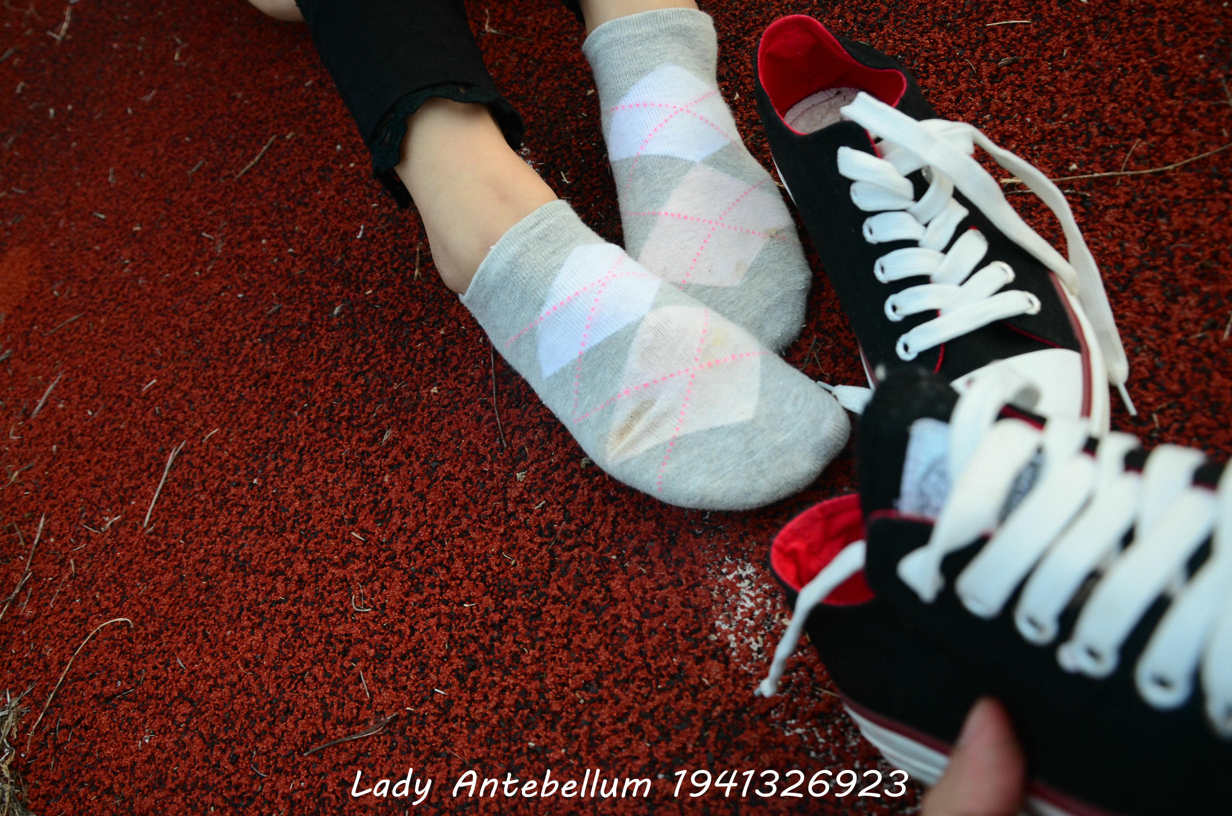 [战前女神] 恋足美腿棉袜女神级摄影套图 041 [92P-199MB]_第3集