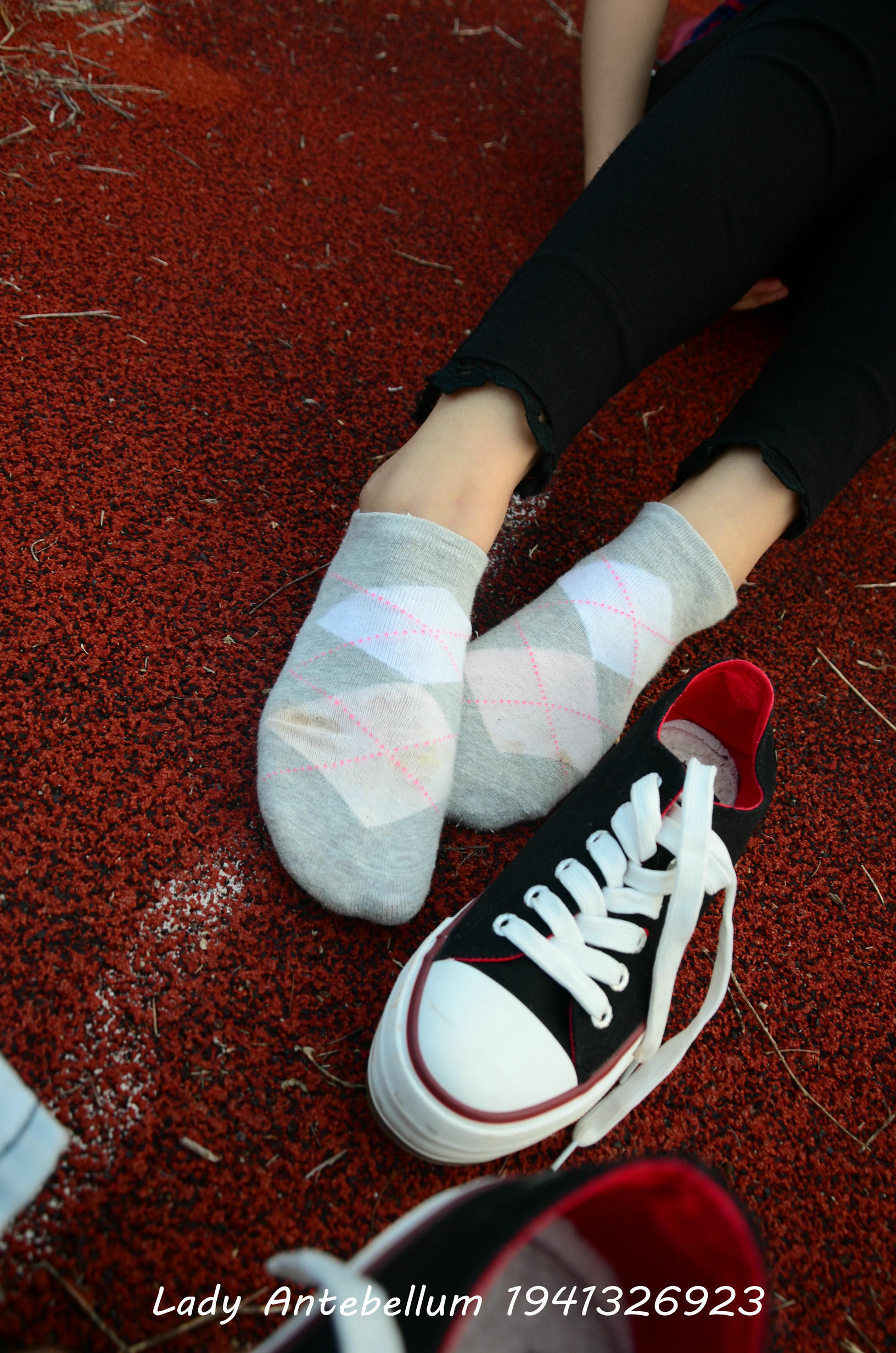 [战前女神] 恋足美腿棉袜女神级摄影套图 041 [92P-199MB]_第3集