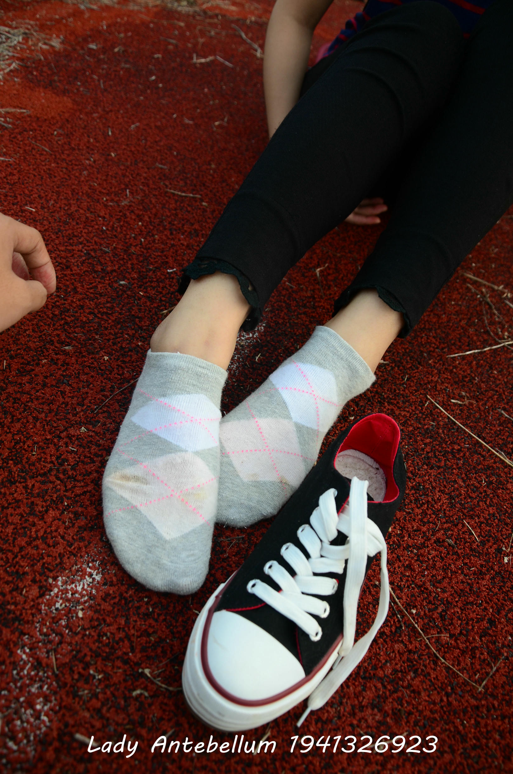 [战前女神] 恋足美腿棉袜女神级摄影套图 041 [92P-199MB]_第3集