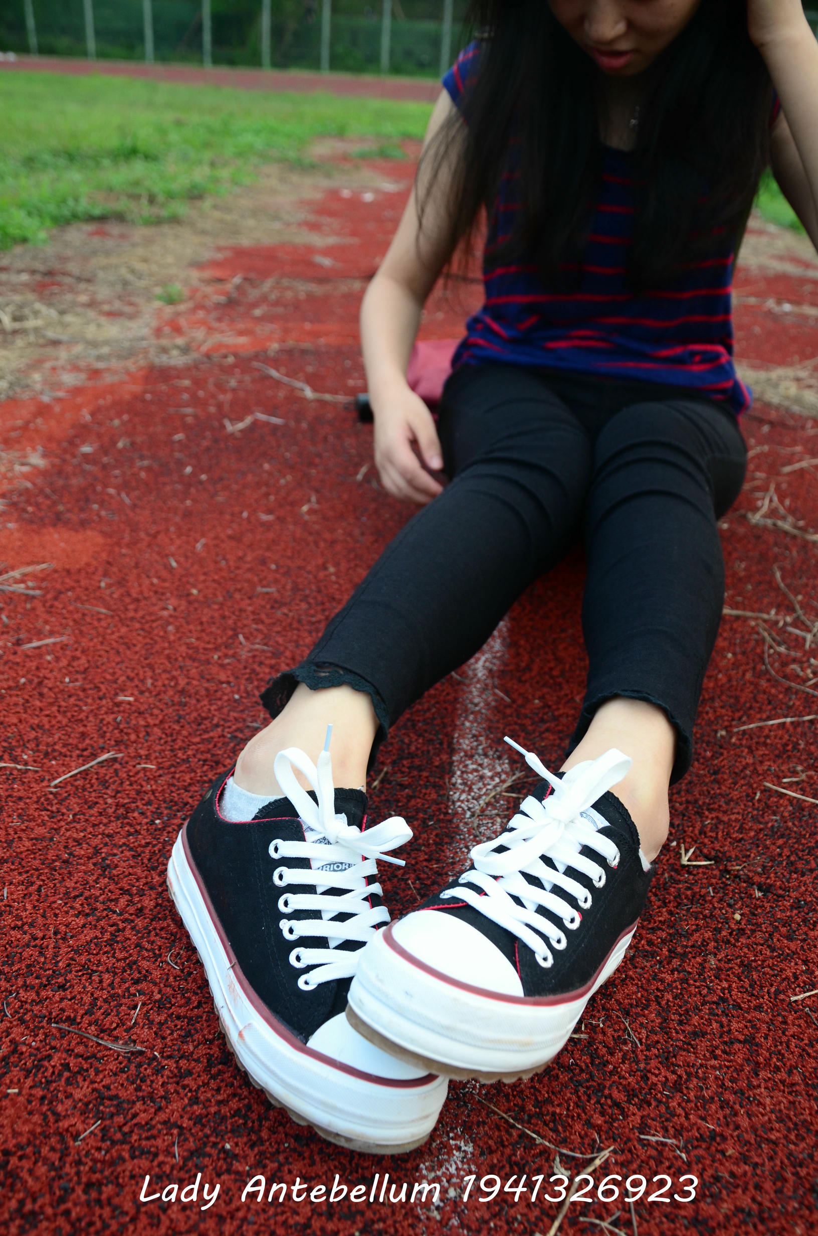 [战前女神] 恋足美腿棉袜女神级摄影套图 041 [92P-199MB]_第1集