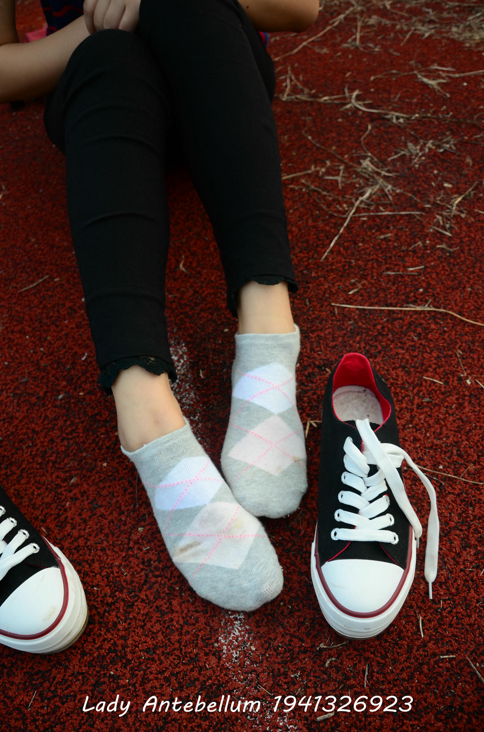 [战前女神] 恋足美腿棉袜女神级摄影套图 041 [92P-199MB]_第3集