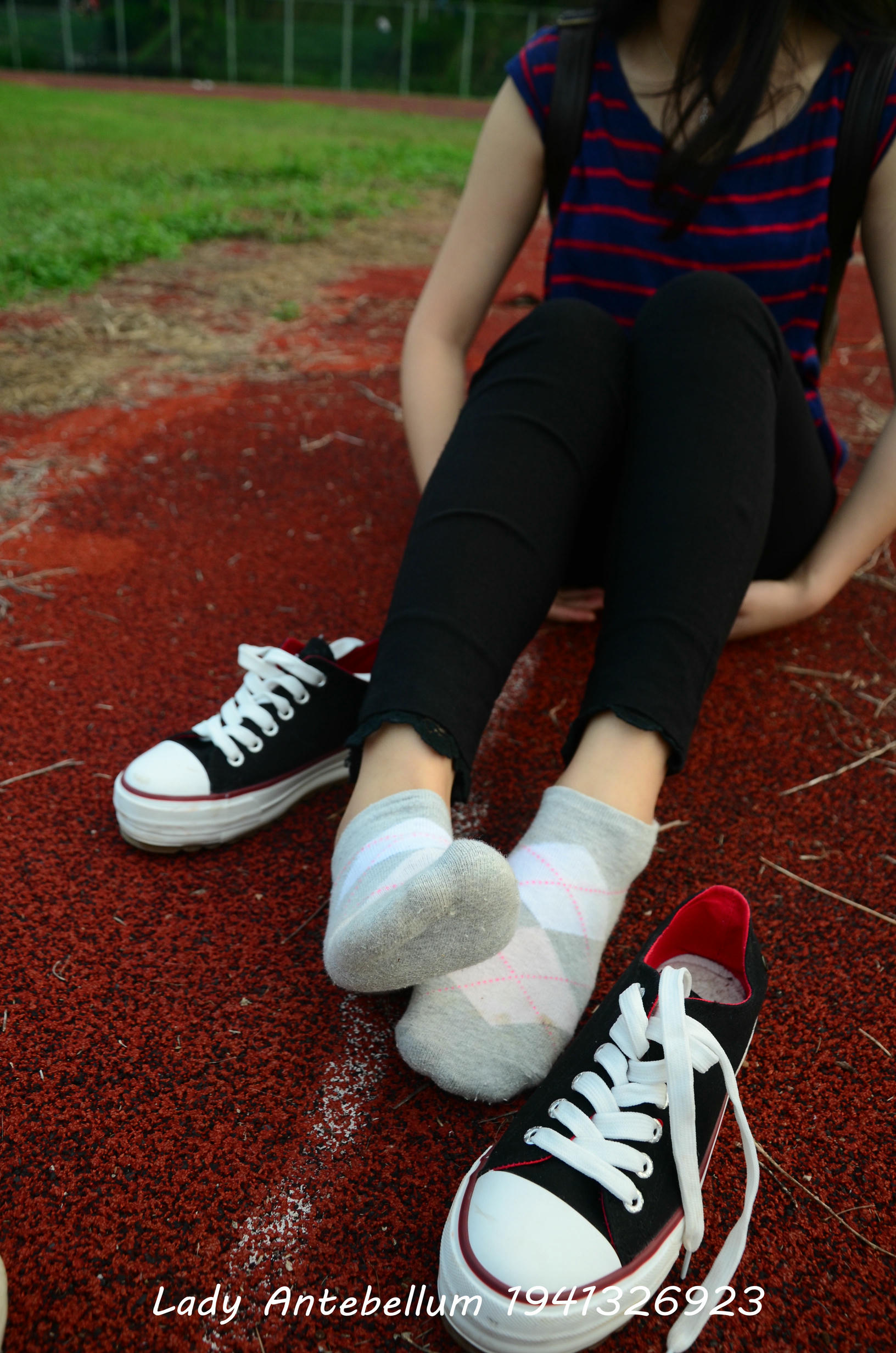 [战前女神] 恋足美腿棉袜女神级摄影套图 041 [92P-199MB]_第3集