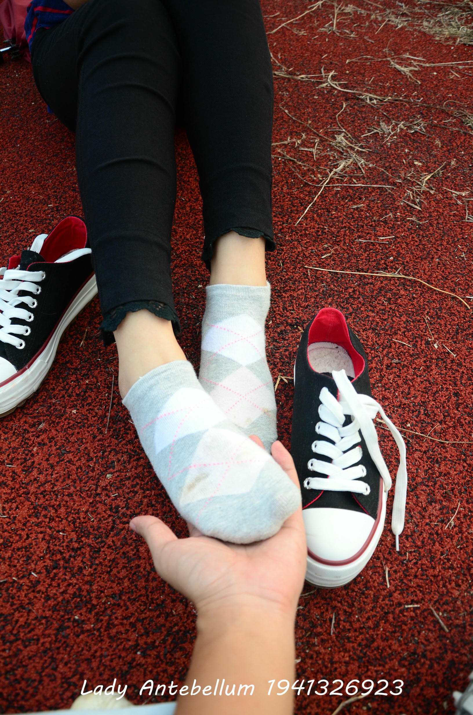 [战前女神] 恋足美腿棉袜女神级摄影套图 041 [92P-199MB]_第3集