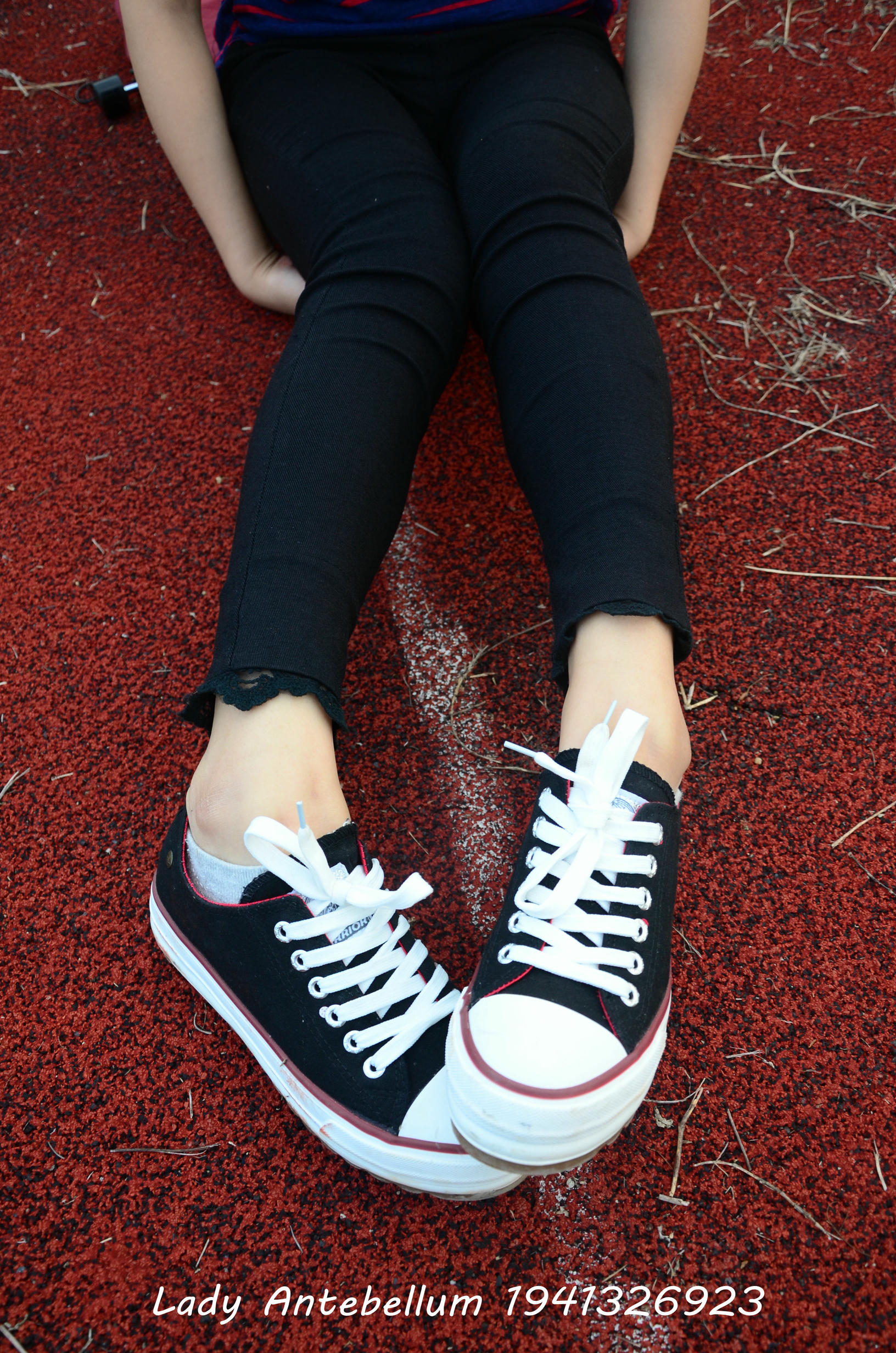 [战前女神] 恋足美腿棉袜女神级摄影套图 041 [92P-199MB]_第1集