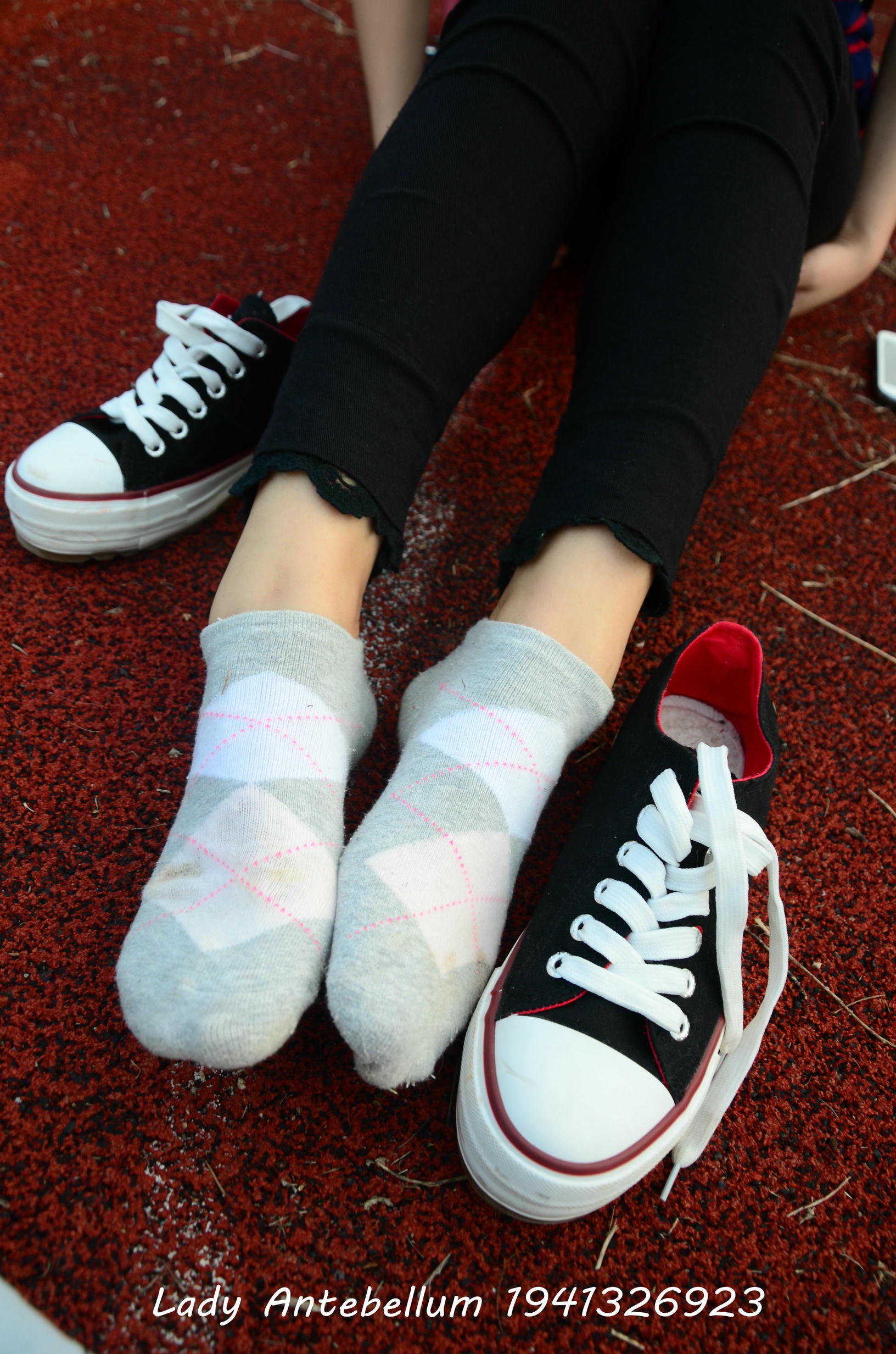 [战前女神] 恋足美腿棉袜女神级摄影套图 041 [92P-199MB]_第4集