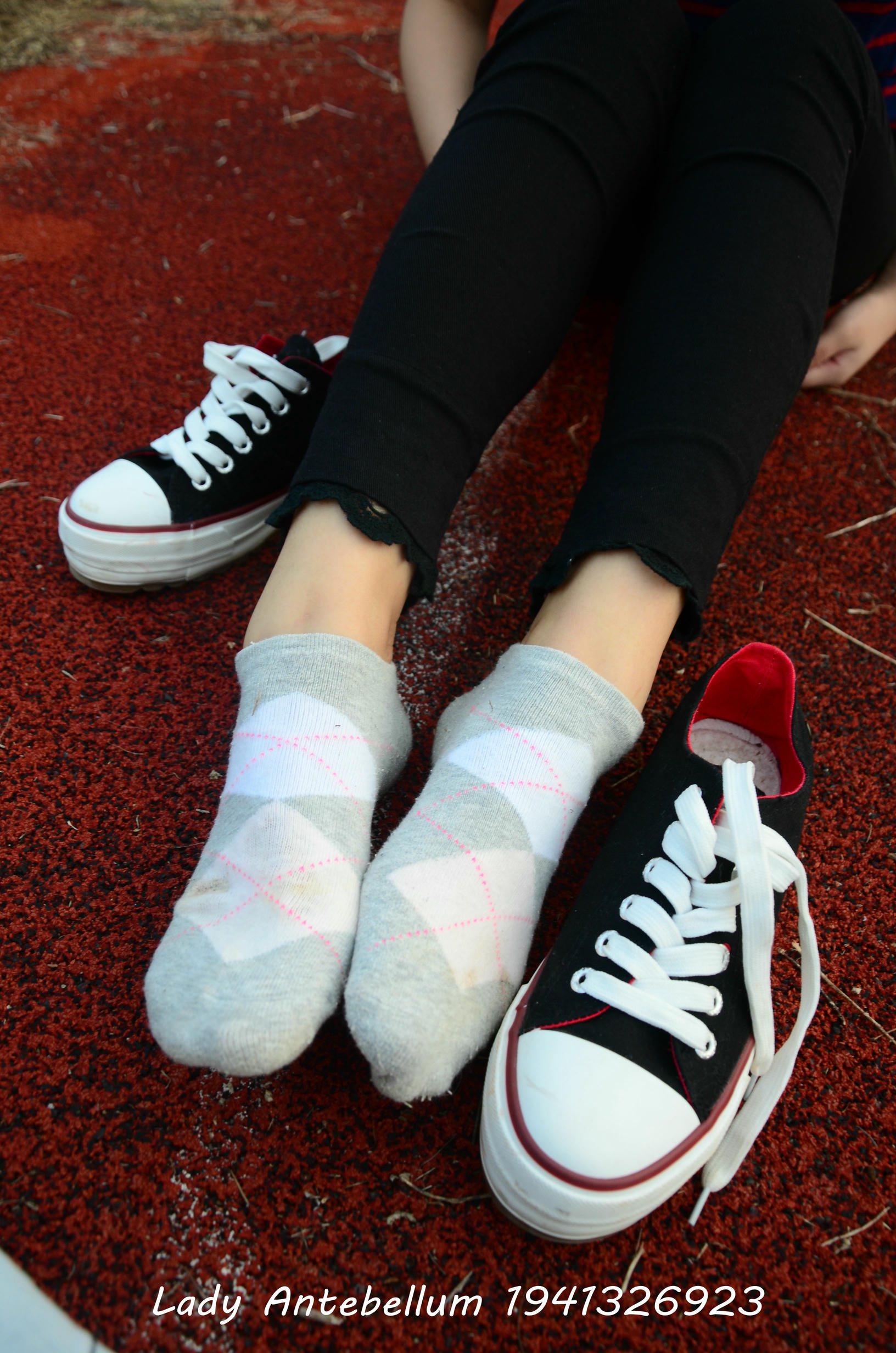 [战前女神] 恋足美腿棉袜女神级摄影套图 041 [92P-199MB]_第4集