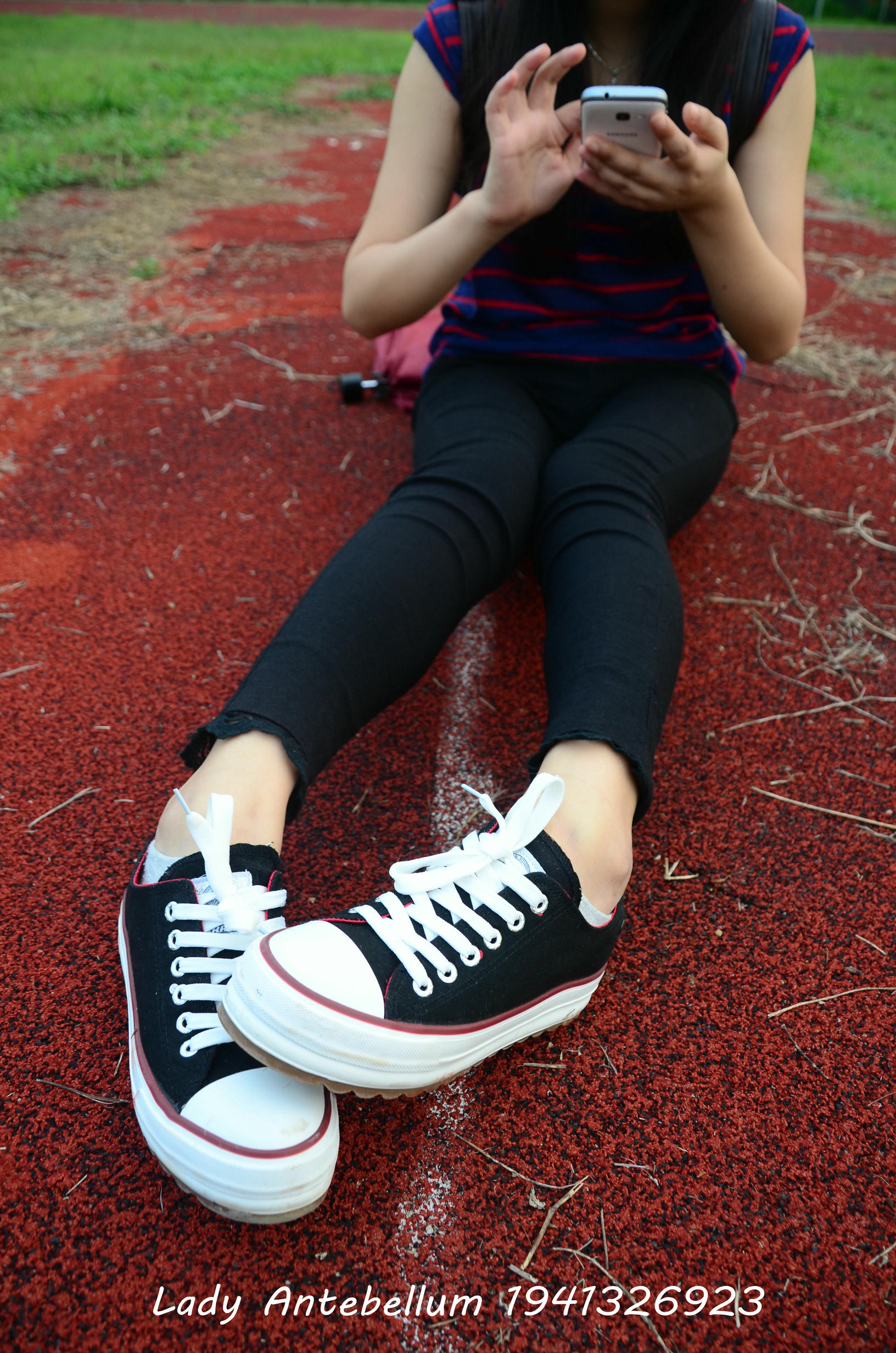 [战前女神] 恋足美腿棉袜女神级摄影套图 041 [92P-199MB]_第1集