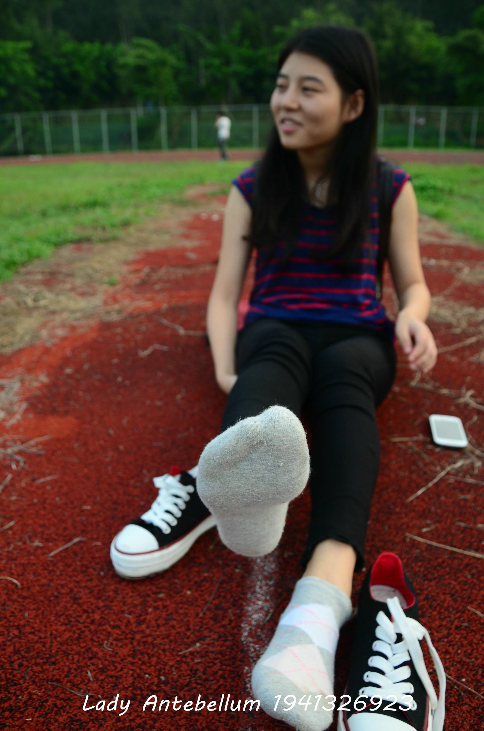 [战前女神] 恋足美腿棉袜女神级摄影套图 041 [92P-199MB]_第4集