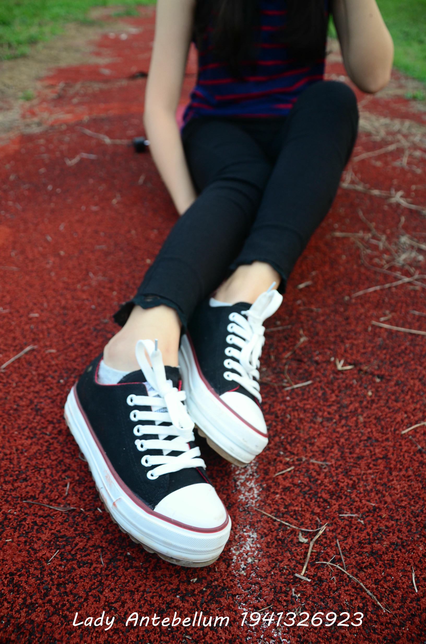 [战前女神] 恋足美腿棉袜女神级摄影套图 041 [92P-199MB]_第1集