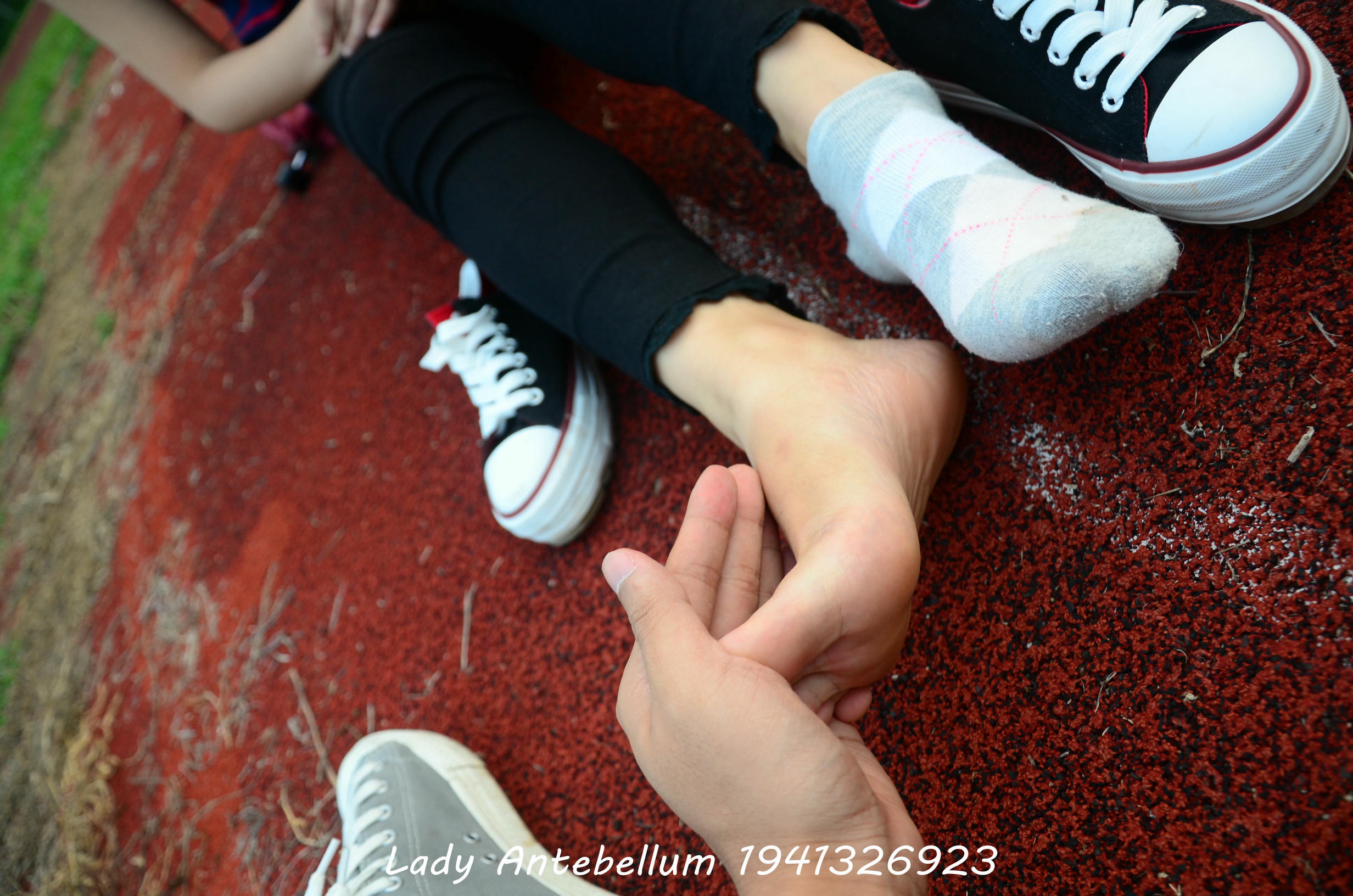 [战前女神] 恋足美腿棉袜女神级摄影套图 041 [92P-199MB]_第5集