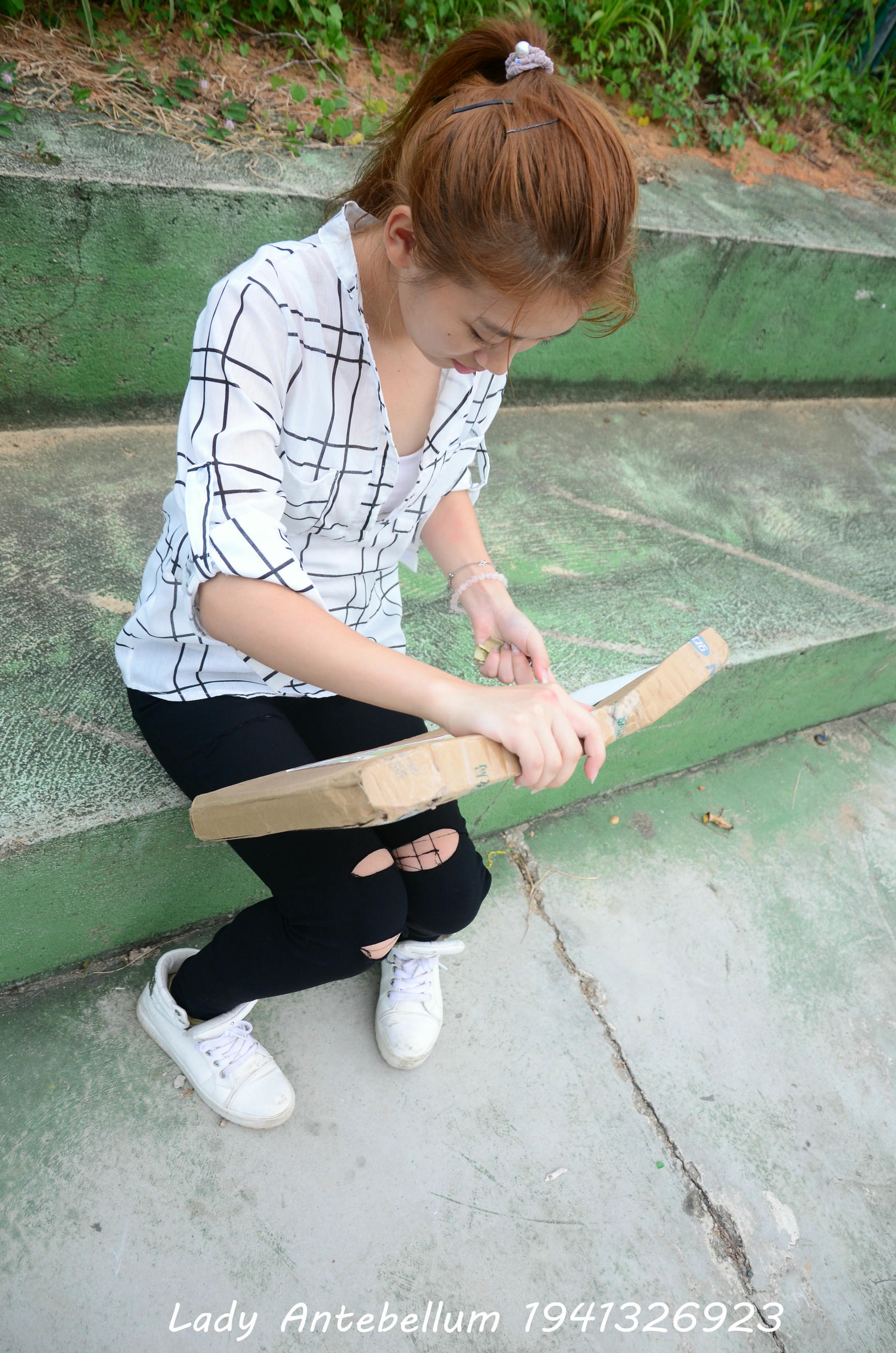 [战前女神] 恋足美腿棉袜女神级摄影套图 042 [100P-168MB]_第1集