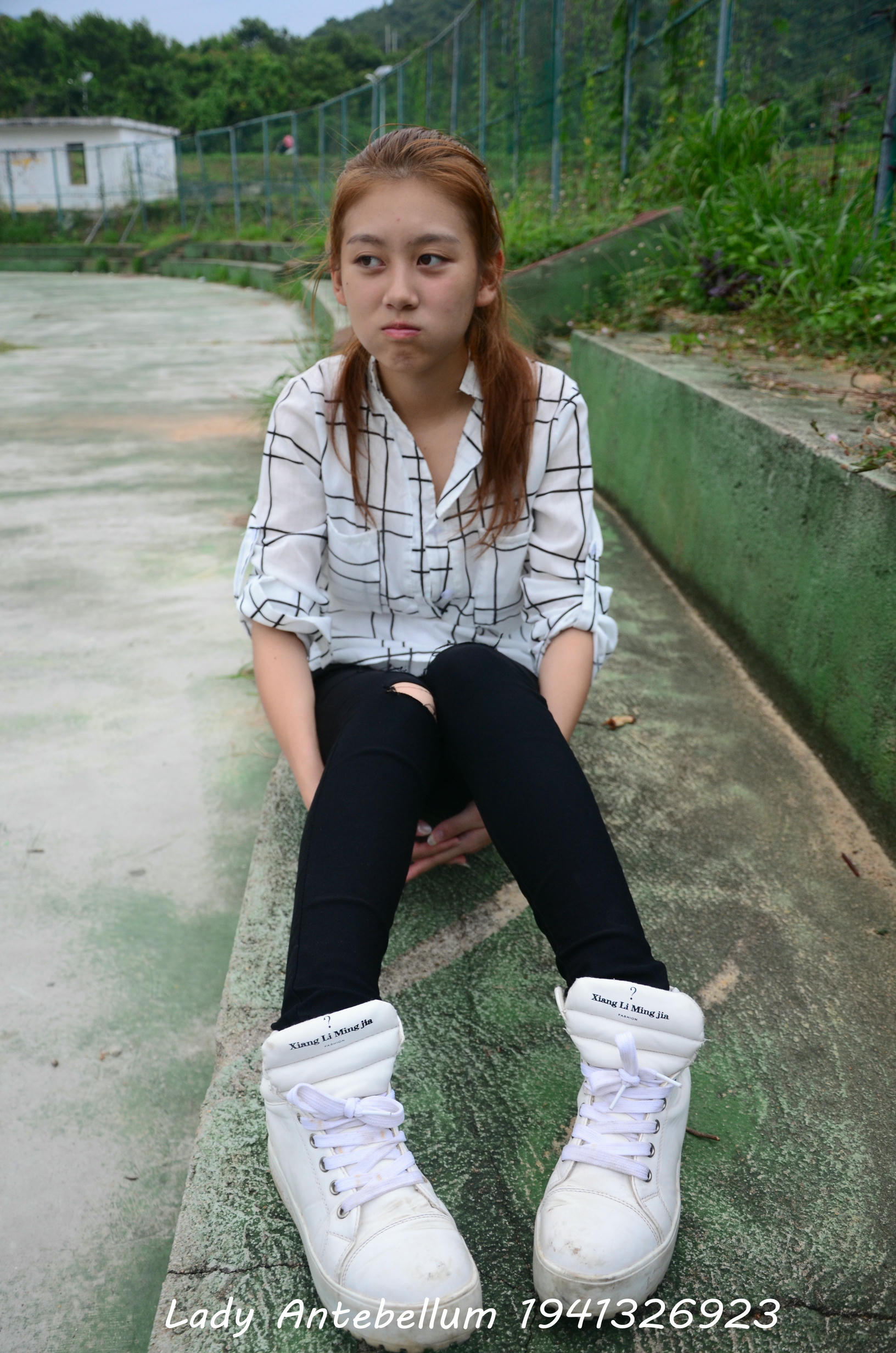 [战前女神] 恋足美腿棉袜女神级摄影套图 042 [100P-168MB]_第1集