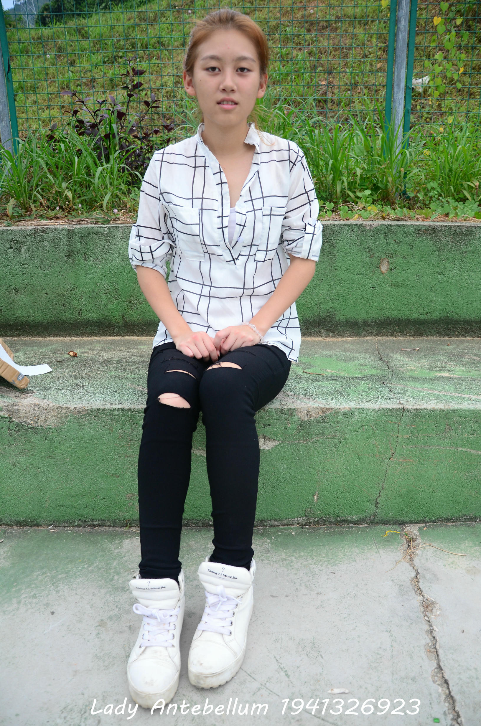 [战前女神] 恋足美腿棉袜女神级摄影套图 042 [100P-168MB]_第1集