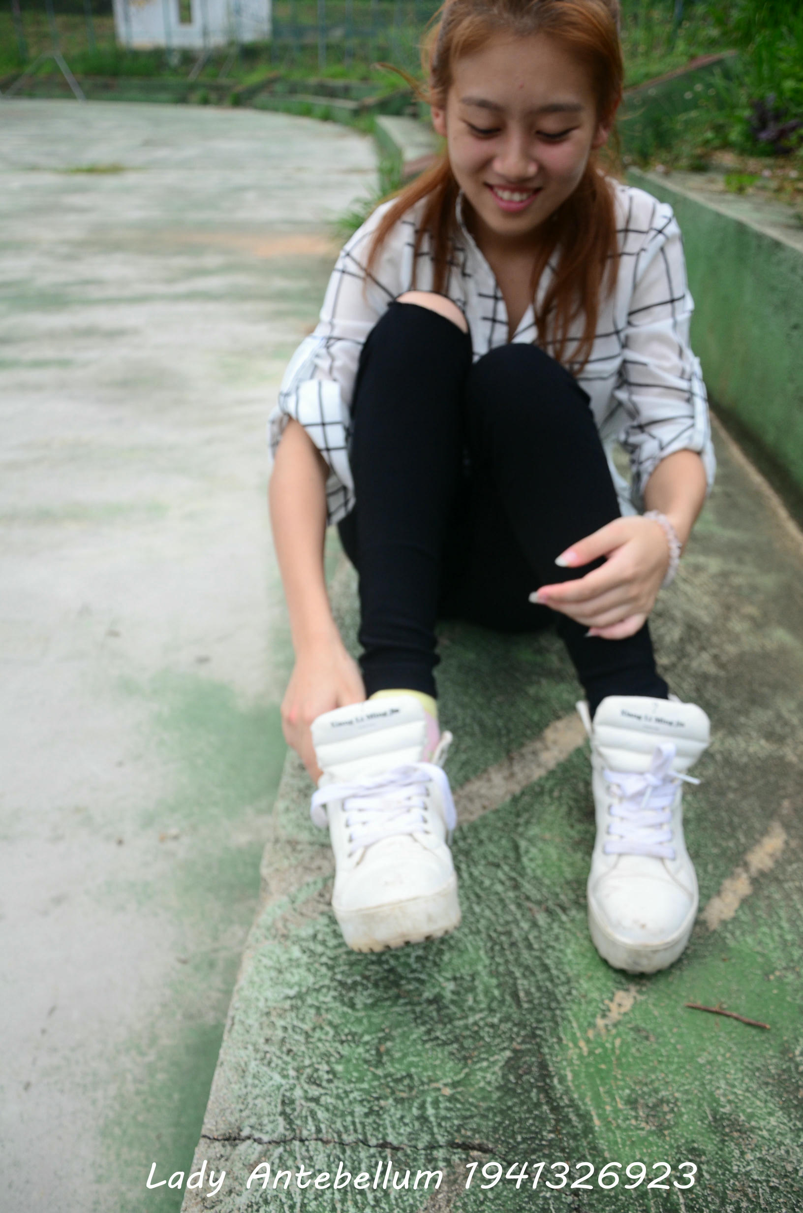 [战前女神] 恋足美腿棉袜女神级摄影套图 042 [100P-168MB]_第2集