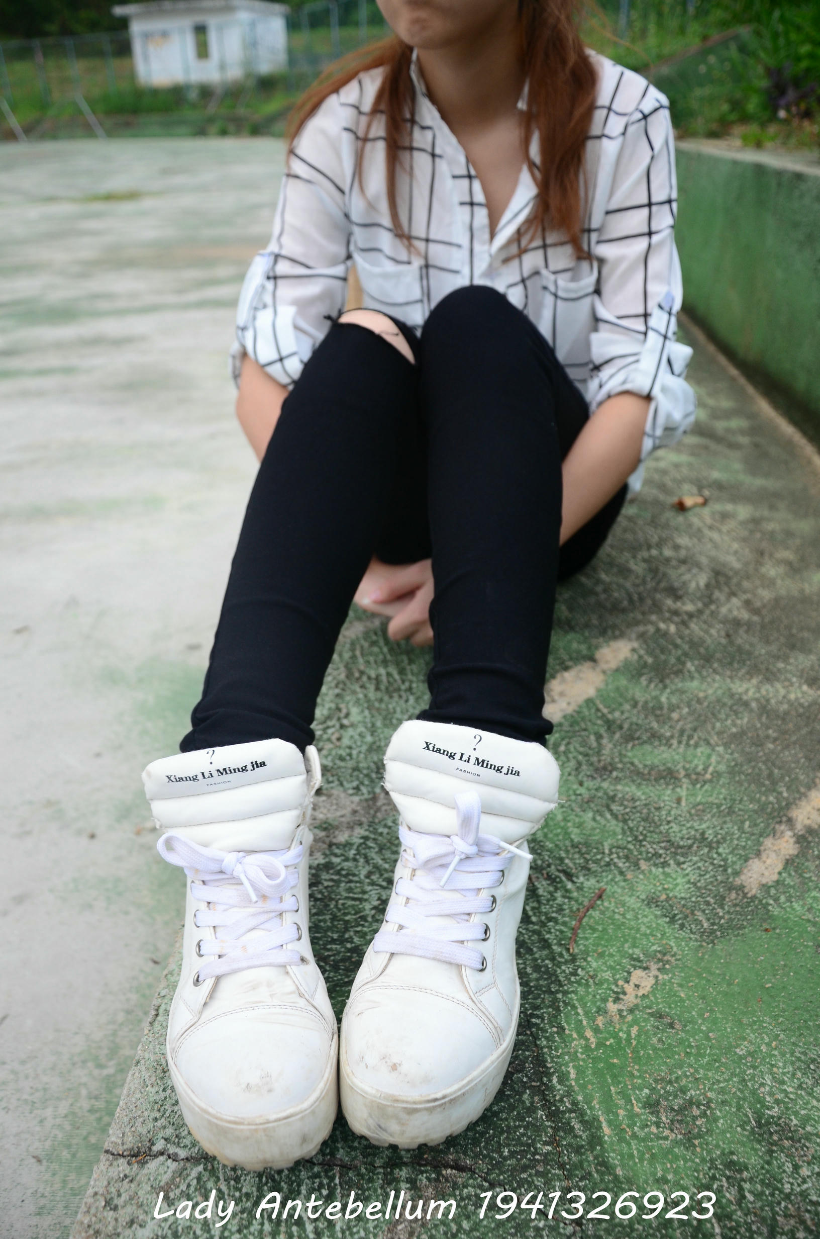 [战前女神] 恋足美腿棉袜女神级摄影套图 042 [100P-168MB]_第1集