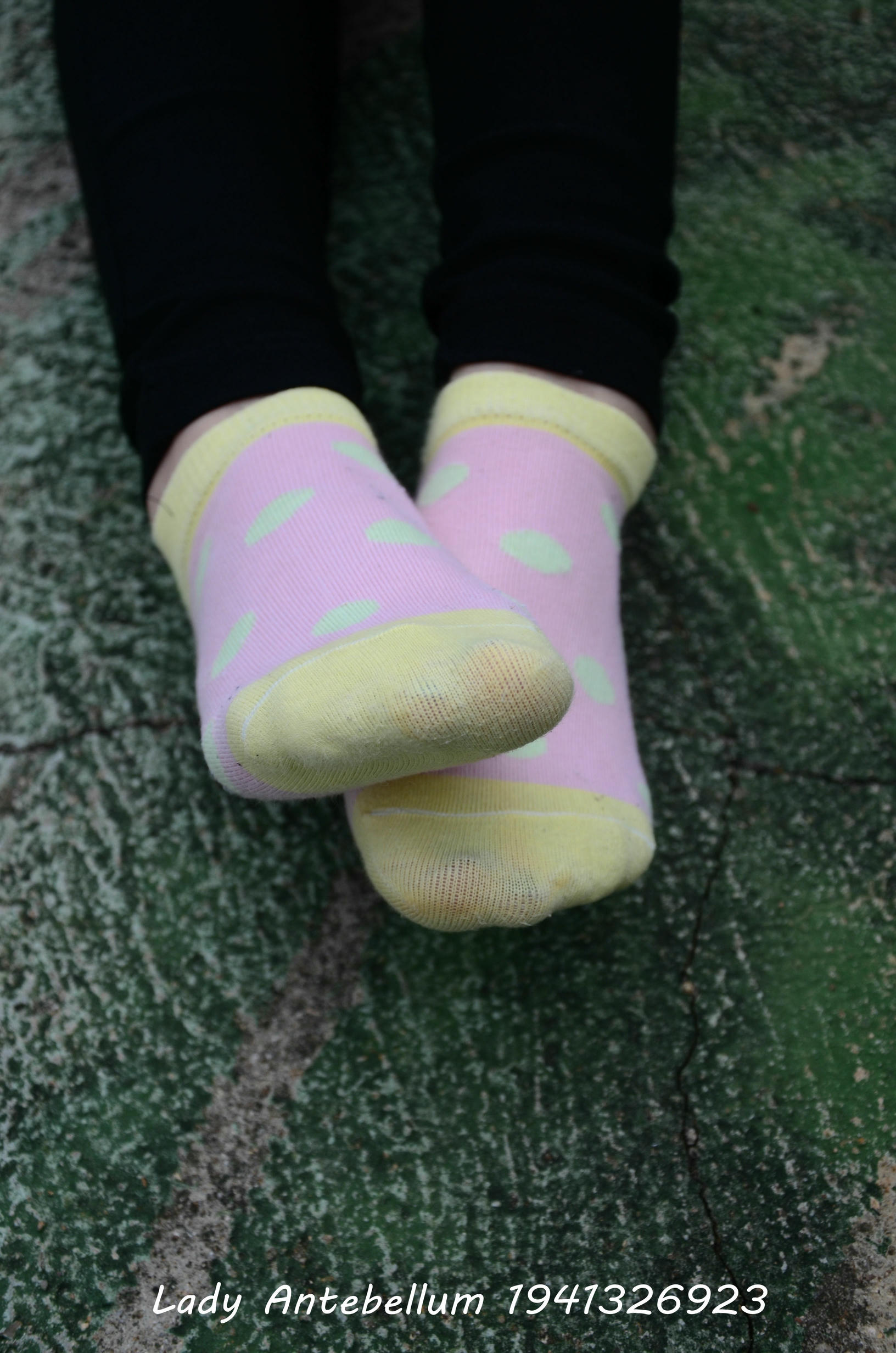 [战前女神] 恋足美腿棉袜女神级摄影套图 042 [100P-168MB]_第3集