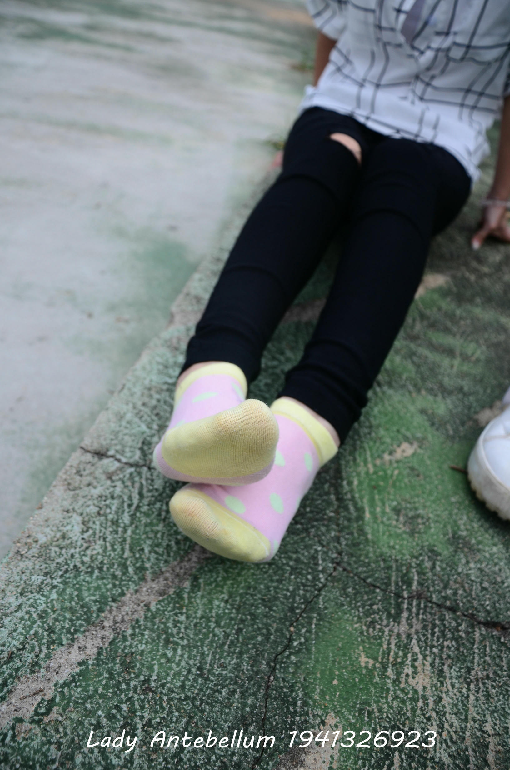 [战前女神] 恋足美腿棉袜女神级摄影套图 042 [100P-168MB]_第4集