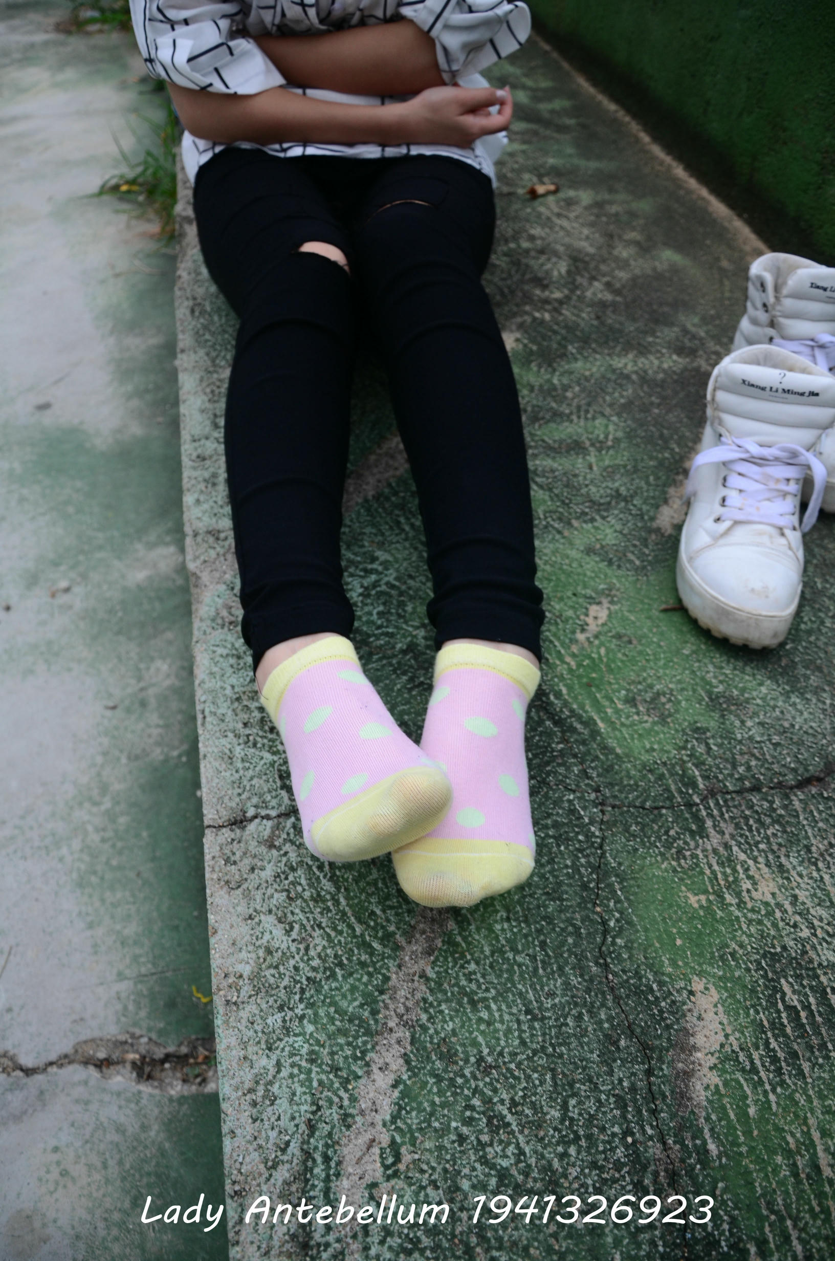 [战前女神] 恋足美腿棉袜女神级摄影套图 042 [100P-168MB]_第4集