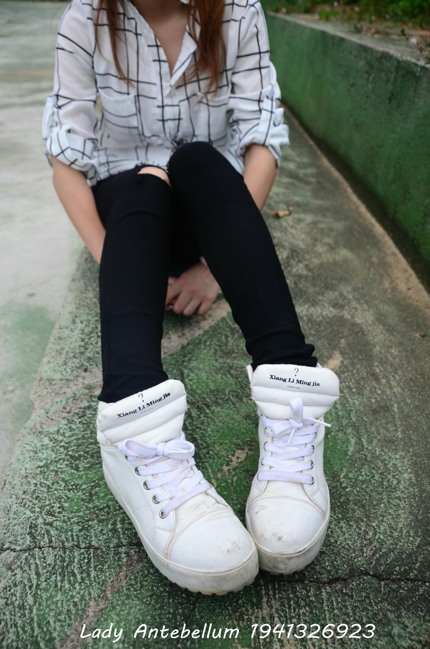 [战前女神] 恋足美腿棉袜女神级摄影套图 042 [100P-168MB]_第1集