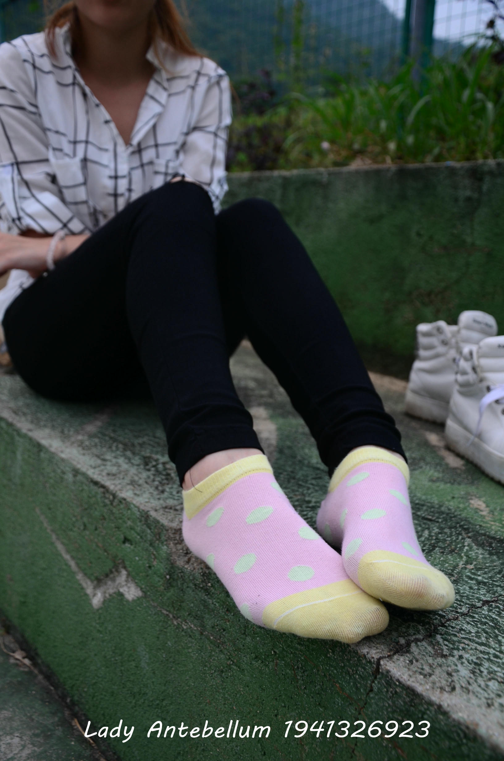 [战前女神] 恋足美腿棉袜女神级摄影套图 042 [100P-168MB]_第4集