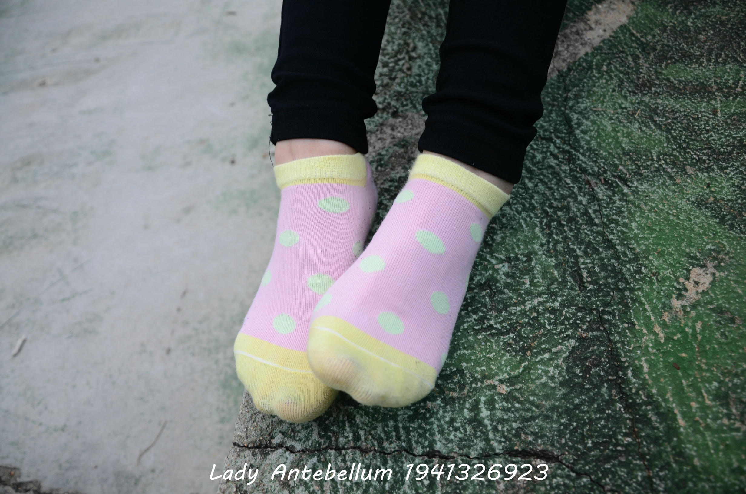 [战前女神] 恋足美腿棉袜女神级摄影套图 042 [100P-168MB]_第4集