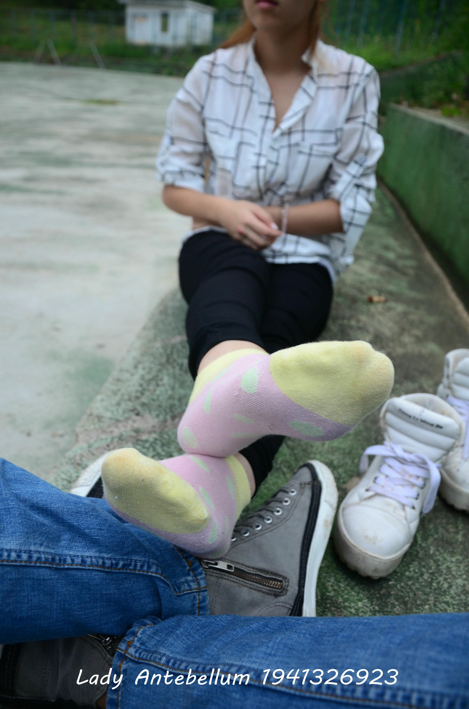 [战前女神] 恋足美腿棉袜女神级摄影套图 042 [100P-168MB]_第5集