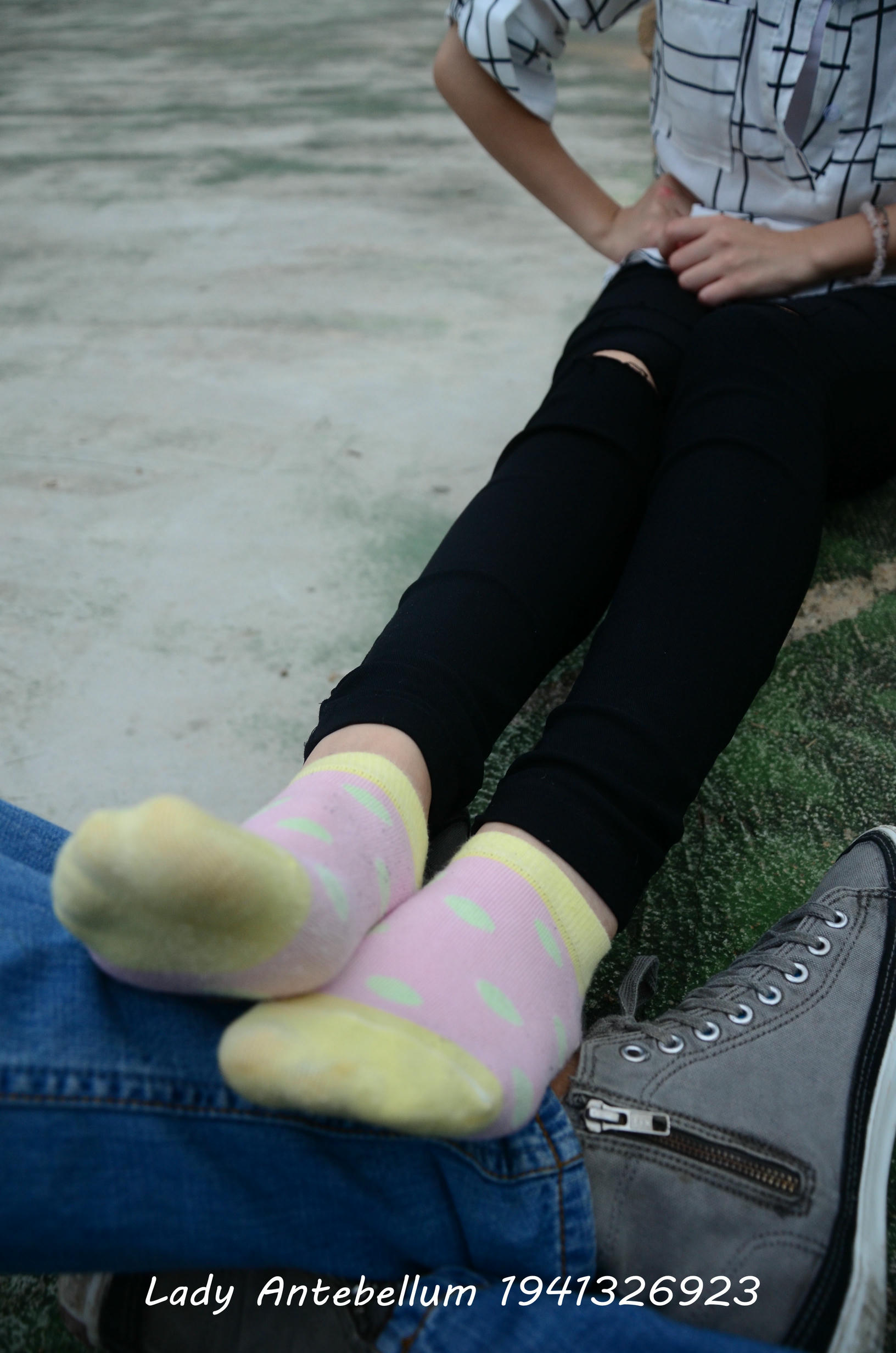 [战前女神] 恋足美腿棉袜女神级摄影套图 042 [100P-168MB]_第5集