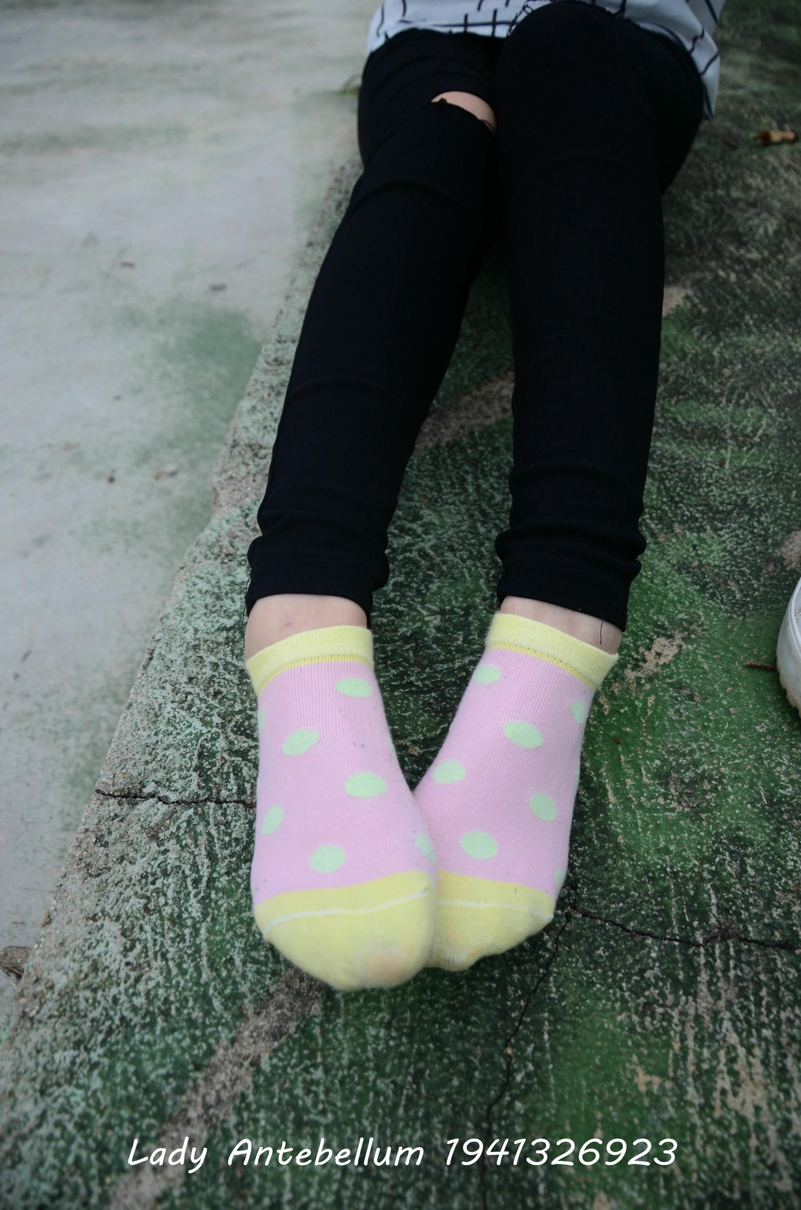 [战前女神] 恋足美腿棉袜女神级摄影套图 042 [100P-168MB]_第5集