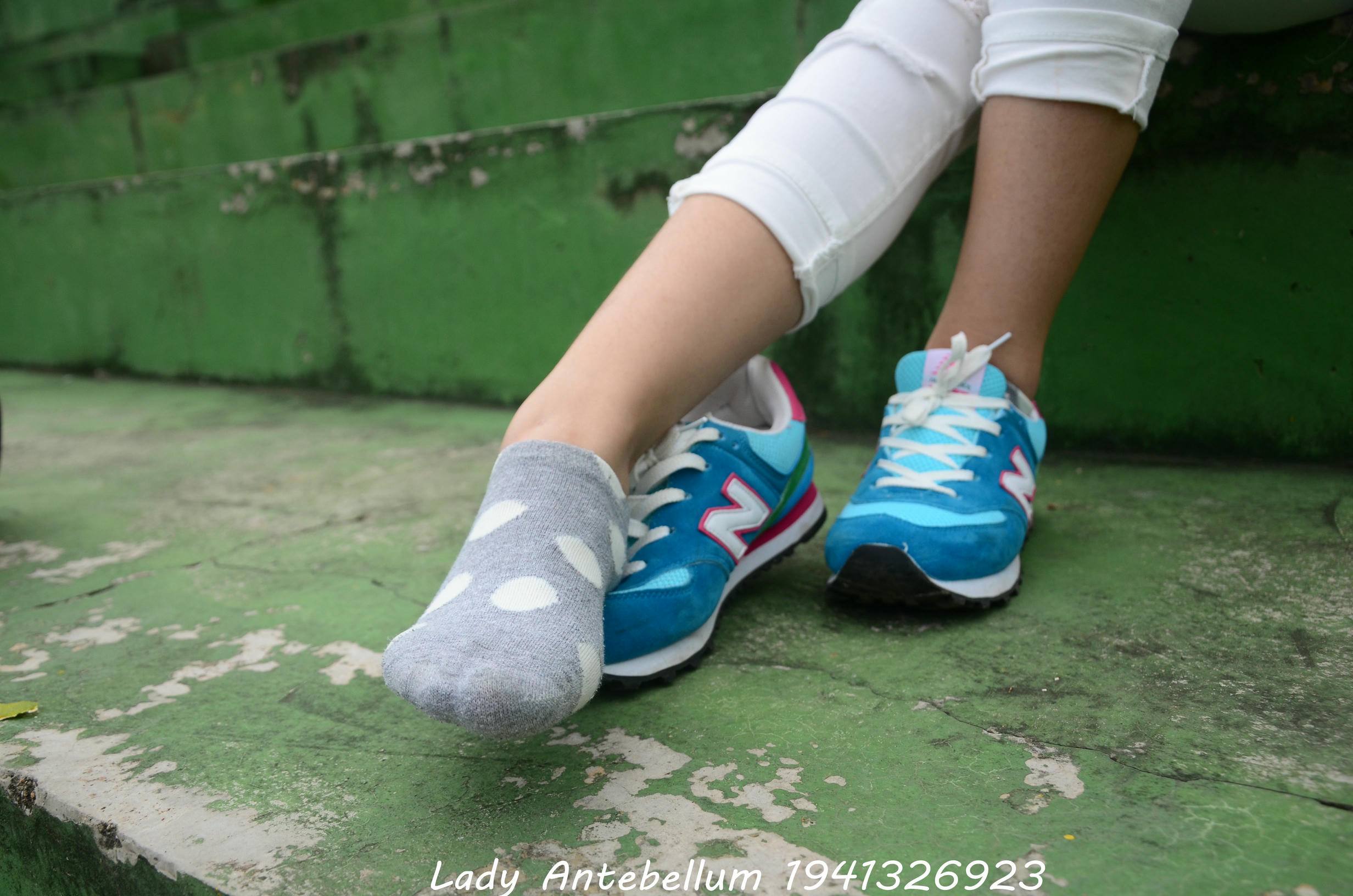 [战前女神] 恋足美腿棉袜女神级摄影套图 043 [103P-171MB]_第2集