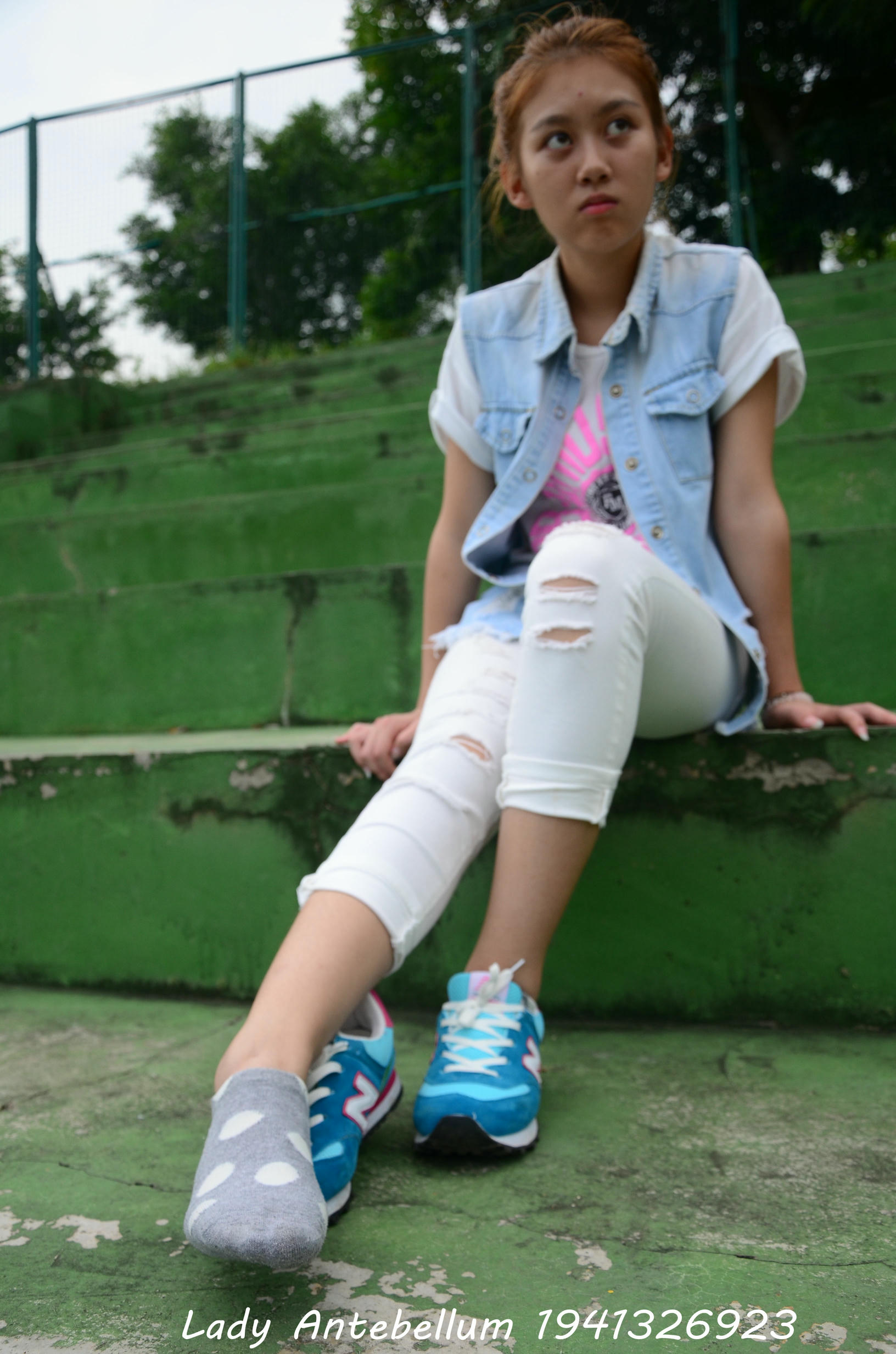 [战前女神] 恋足美腿棉袜女神级摄影套图 043 [103P-171MB]_第2集