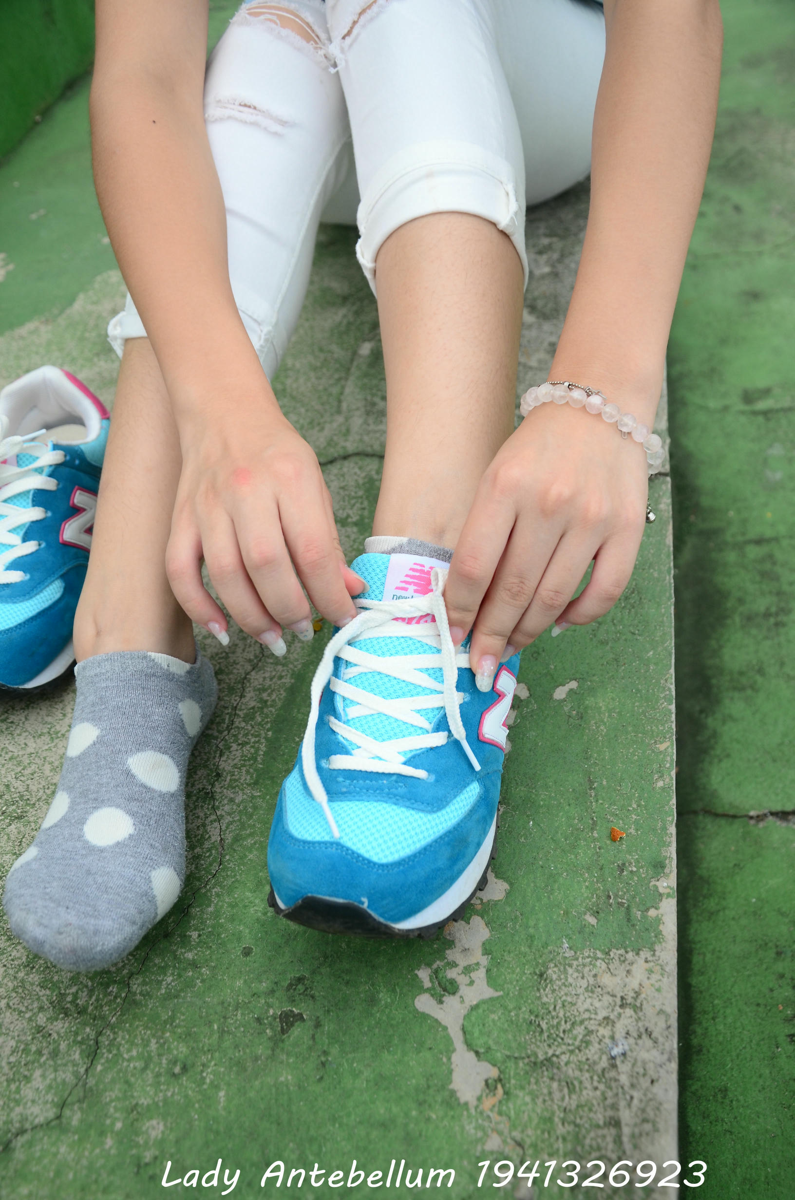 [战前女神] 恋足美腿棉袜女神级摄影套图 043 [103P-171MB]_第3集