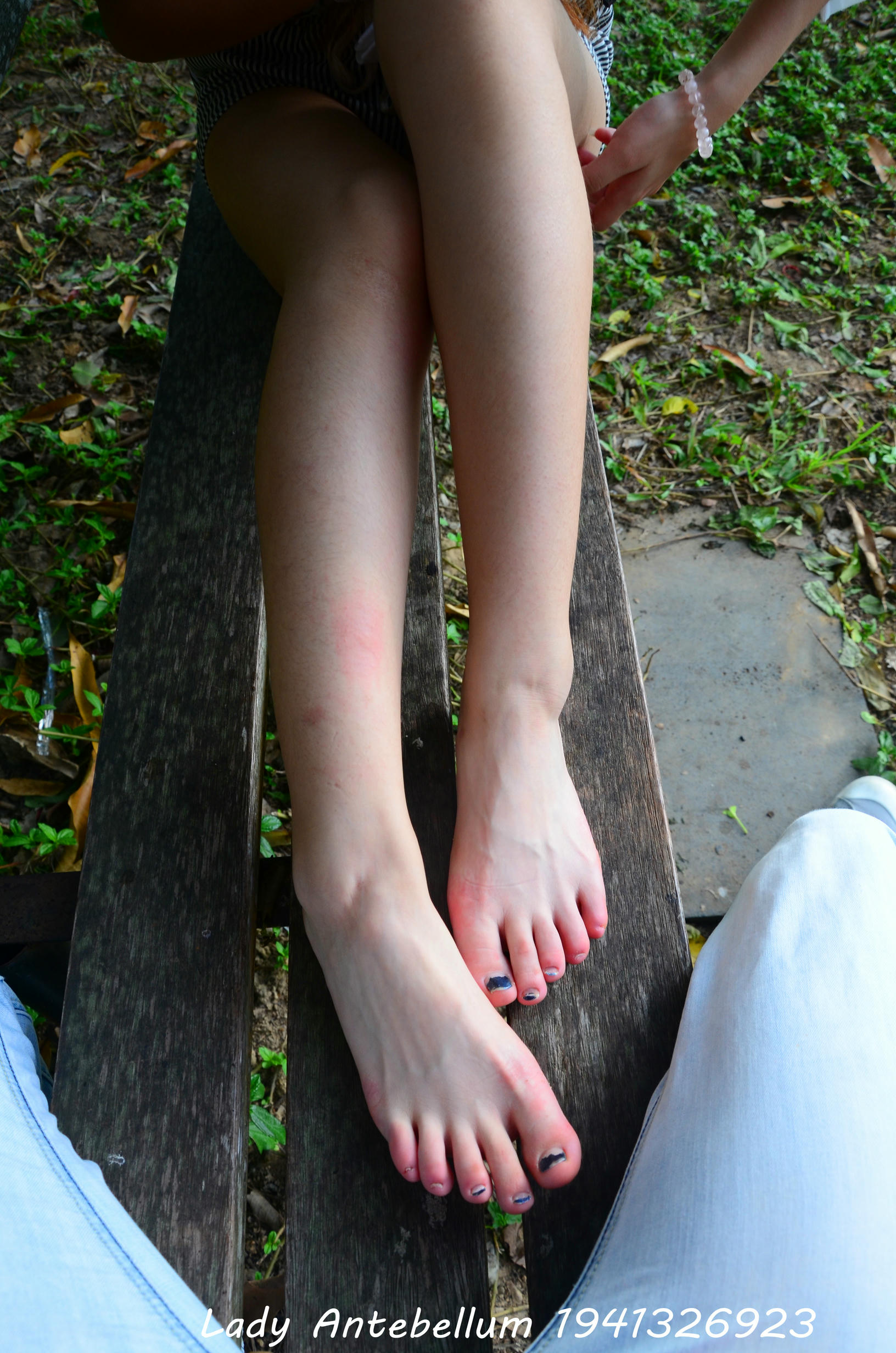 [战前女神] 恋足美腿棉袜女神级摄影套图 044 [89P-245MB]_第1集