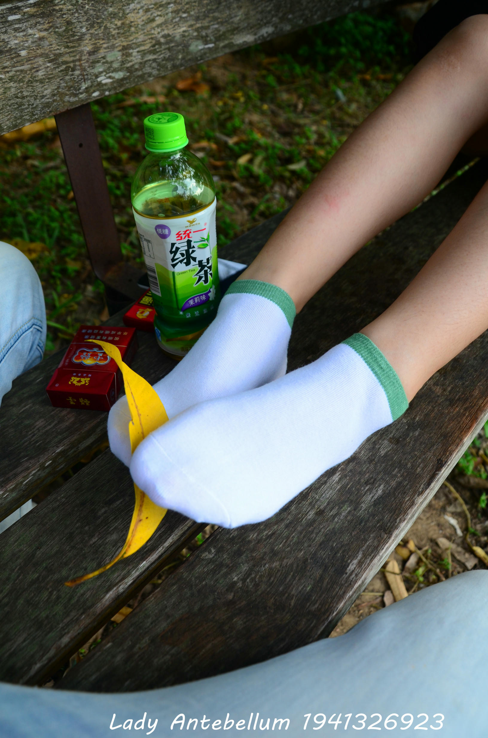 [战前女神] 恋足美腿棉袜女神级摄影套图 044 [89P-245MB]_第3集