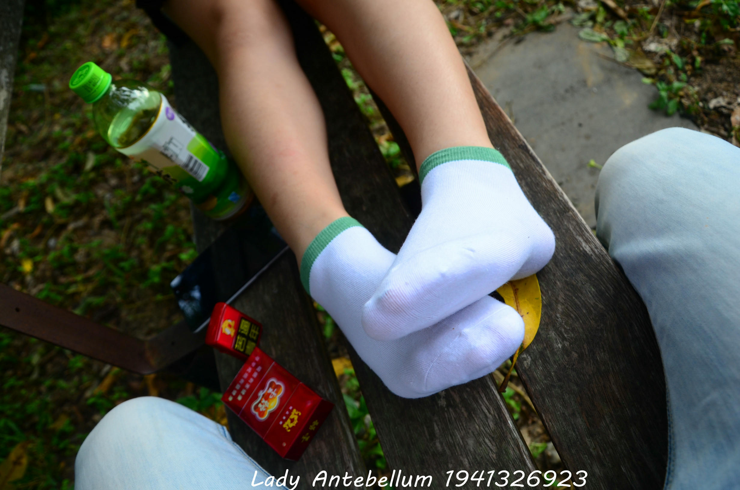 [战前女神] 恋足美腿棉袜女神级摄影套图 044 [89P-245MB]_第3集